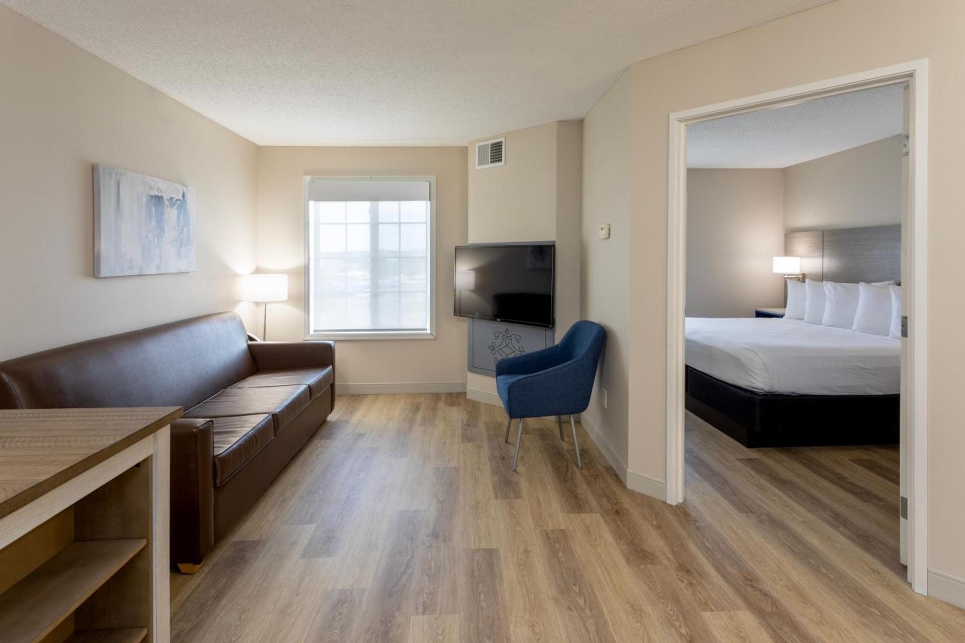 Grandstay Apple Valley photo 18