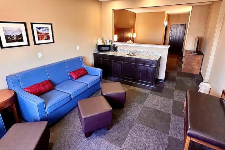 Baymont by Wyndham Phoenix North photo 4
