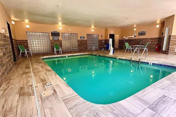 Baymont by Wyndham Phoenix North photo 7
