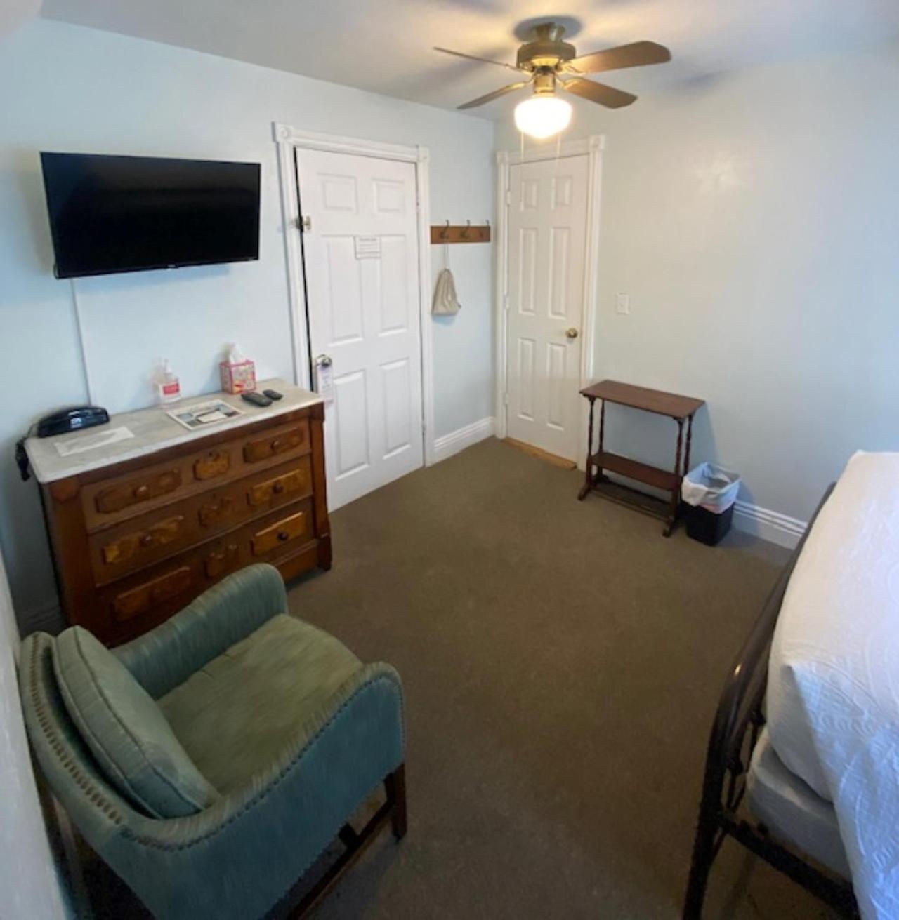 Cherokee Lodge photo 22