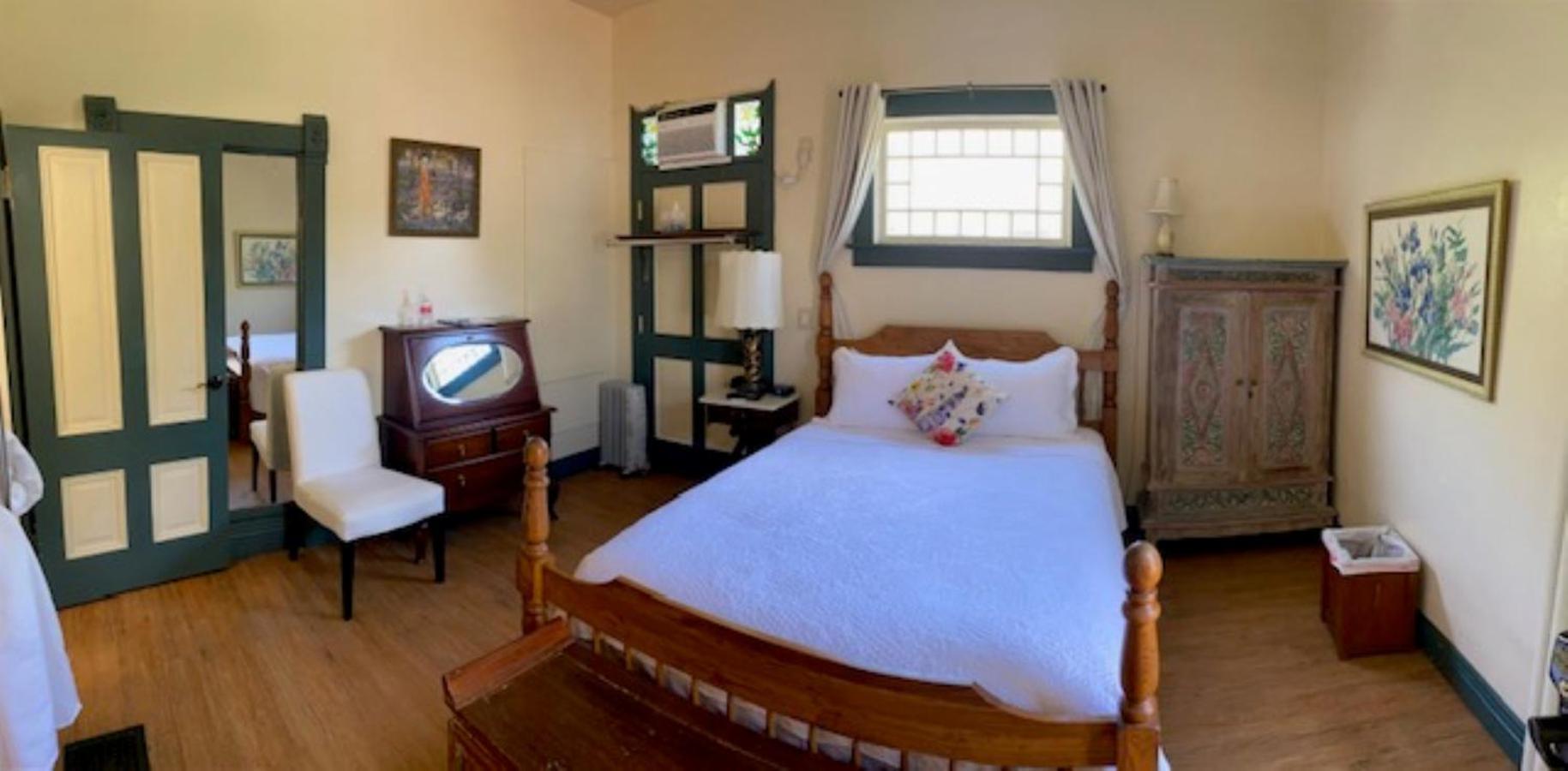 Cherokee Lodge photo 24