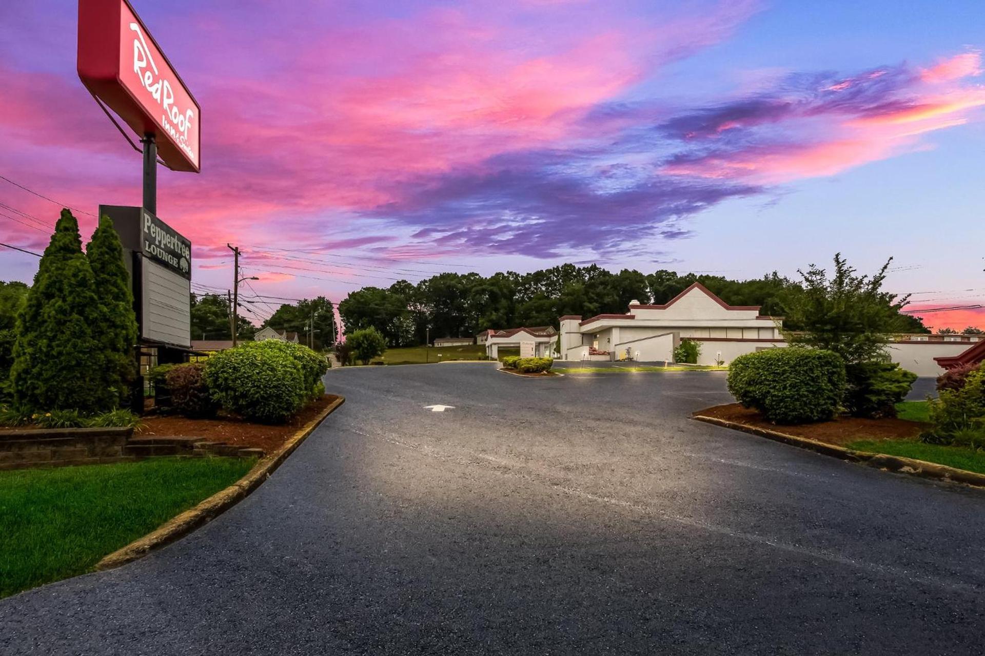 Red Roof Inn New Stanton photo 7