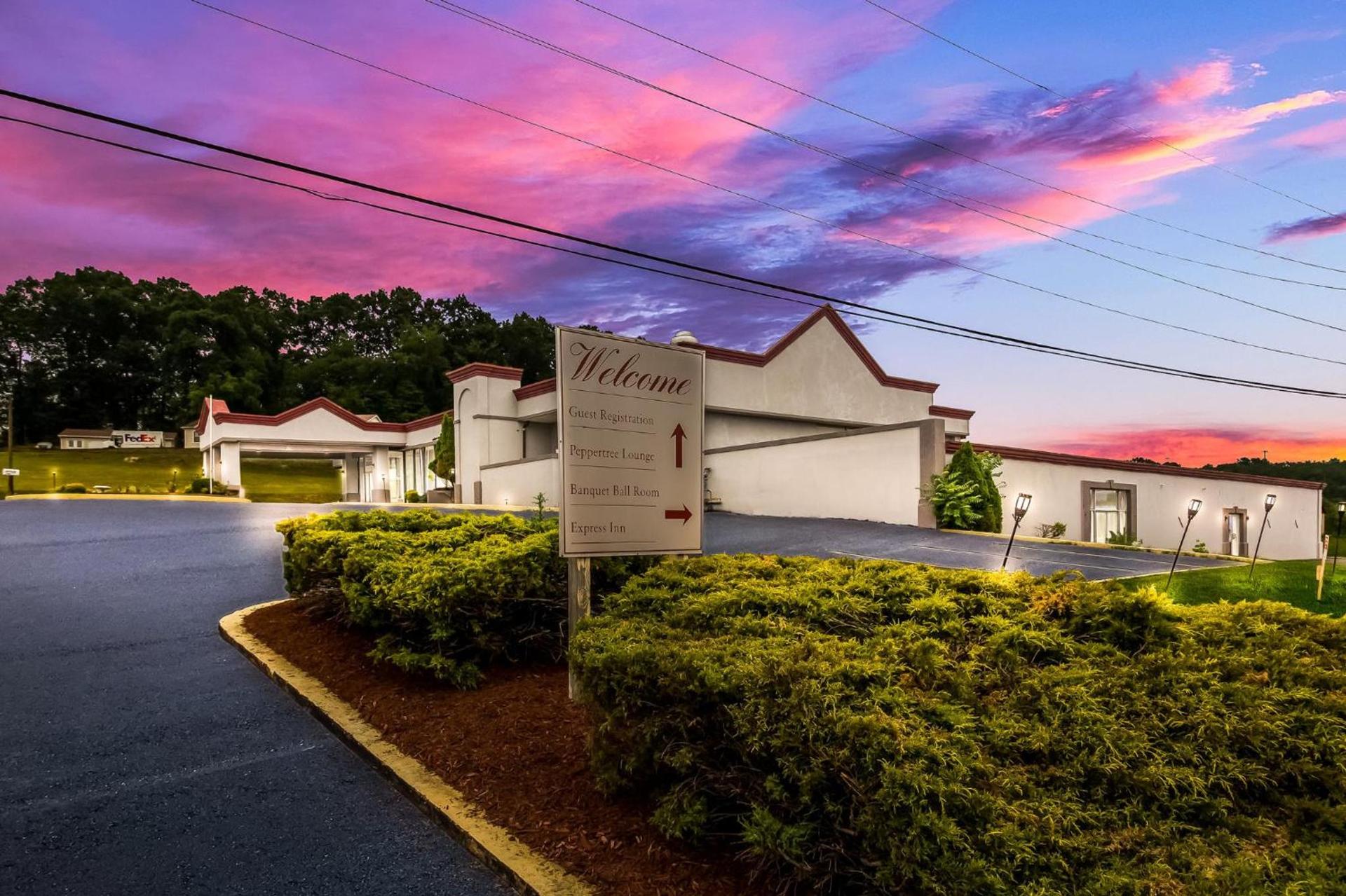Red Roof Inn New Stanton photo 6
