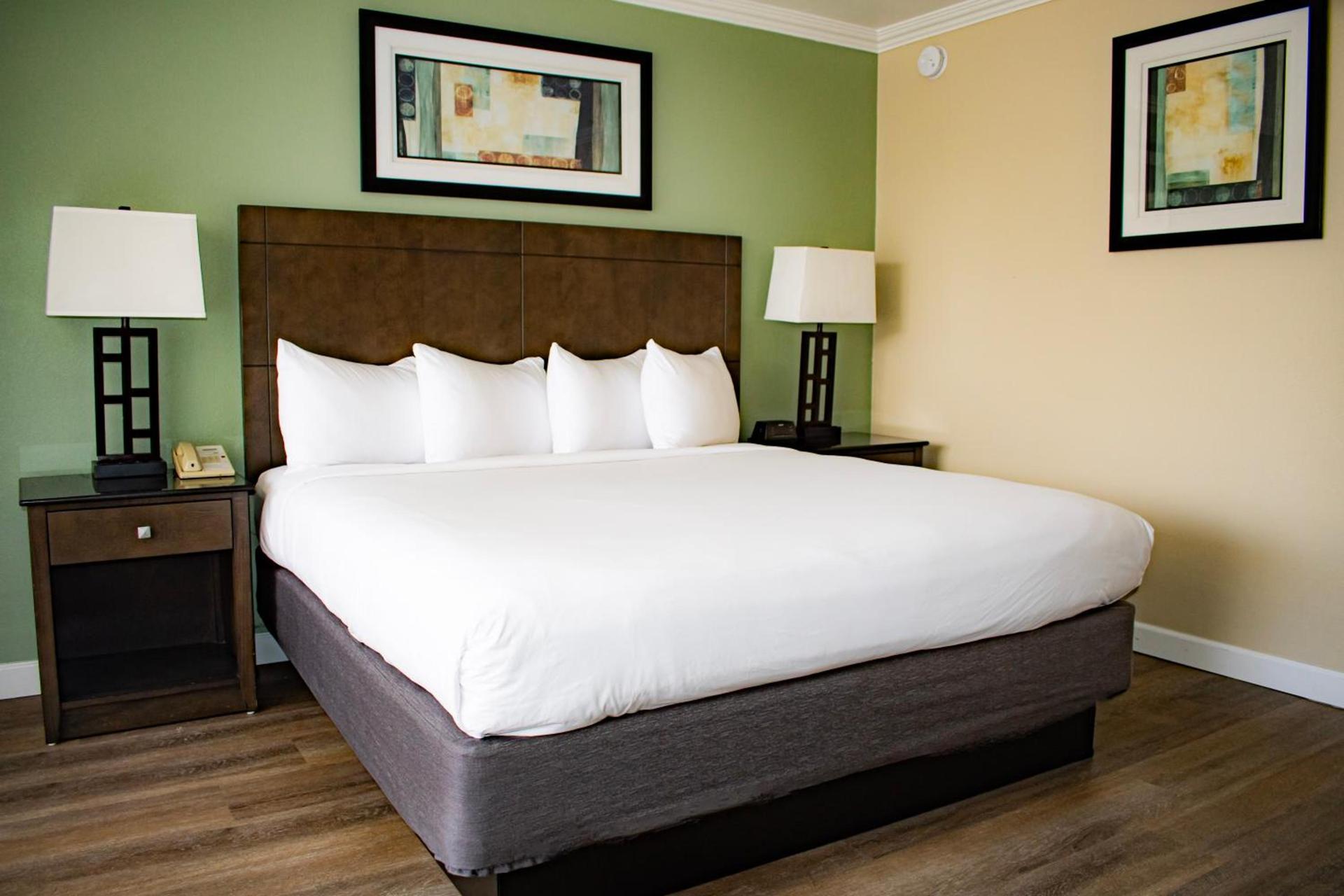 Travelodge by Wyndham Monterey Bay photo 12