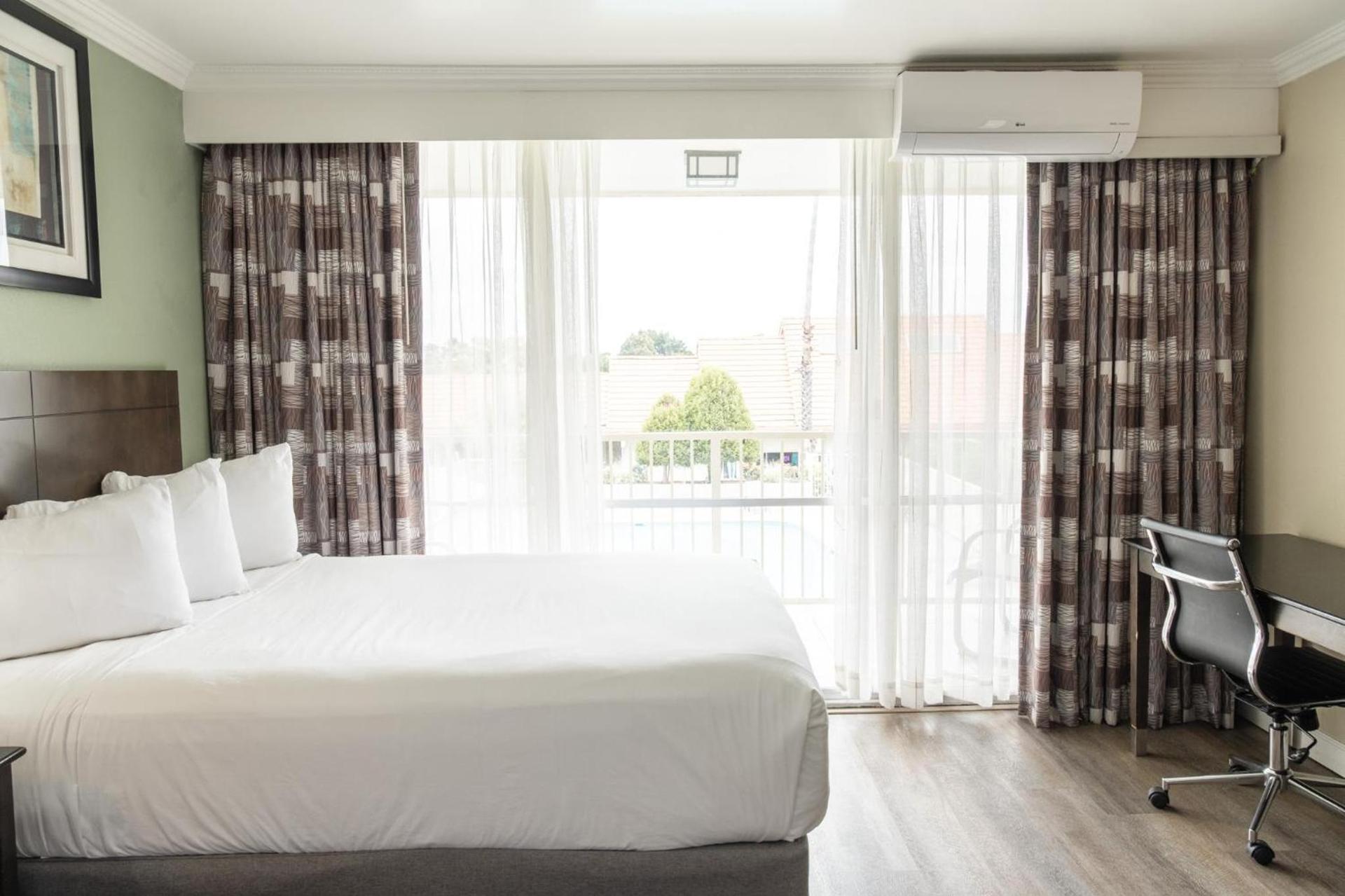 Travelodge by Wyndham Monterey Bay photo 40