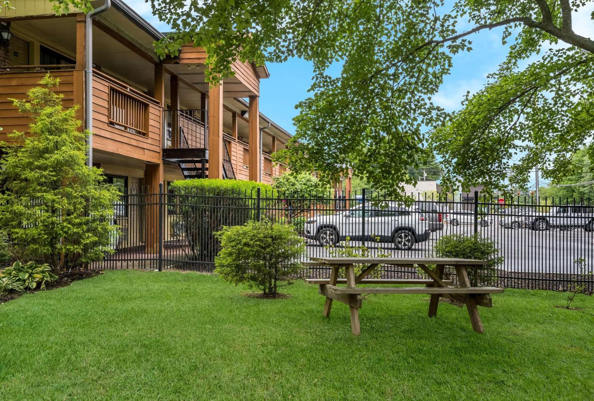 SureStay Plus by Best Western Woodbury Inn photo 27