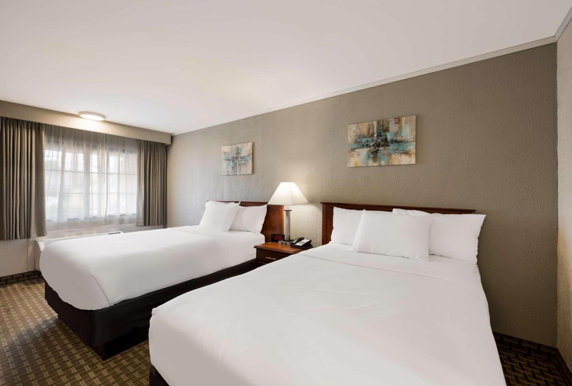 SureStay Plus by Best Western Woodbury Inn photo 5