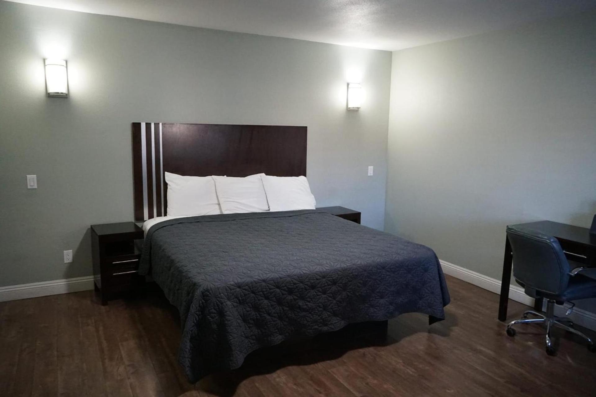 Avenue Motel photo 8