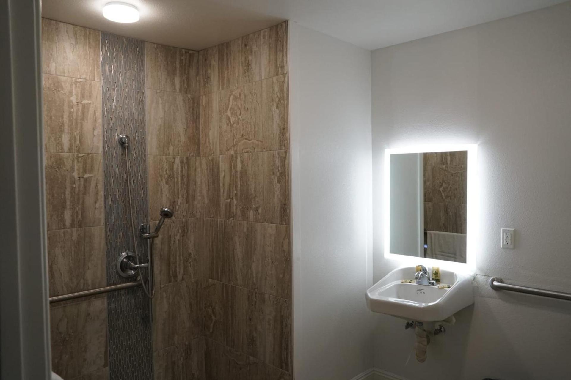 Avenue Motel photo 9