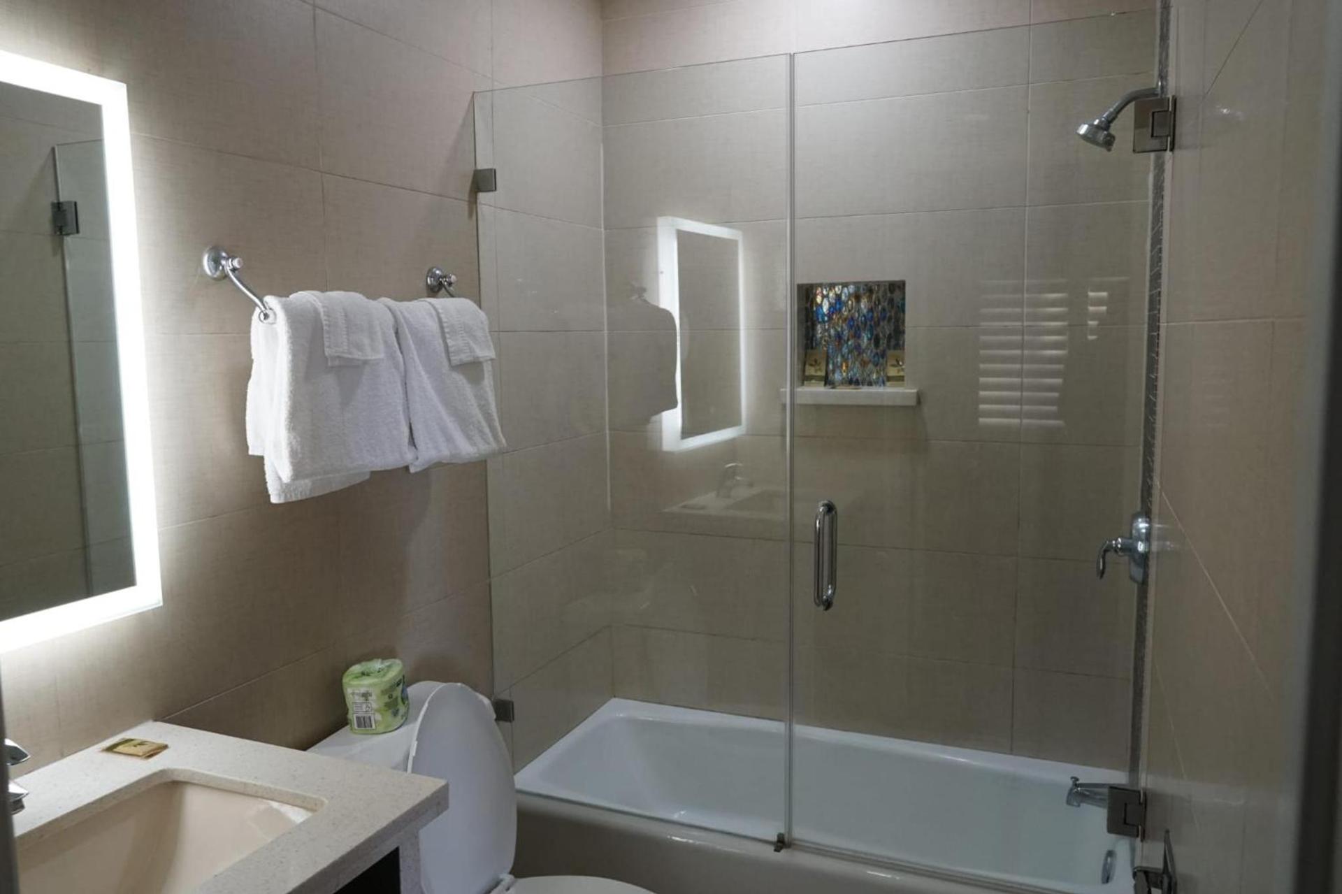 Avenue Motel photo 10