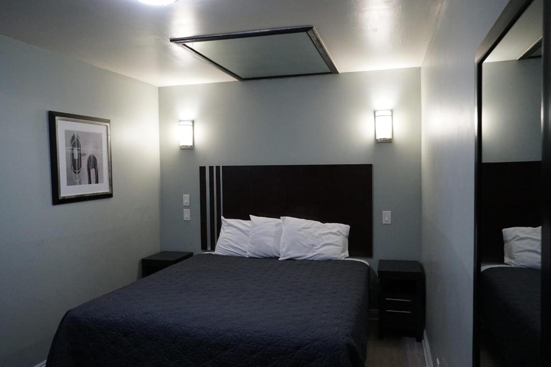 Avenue Motel photo 13