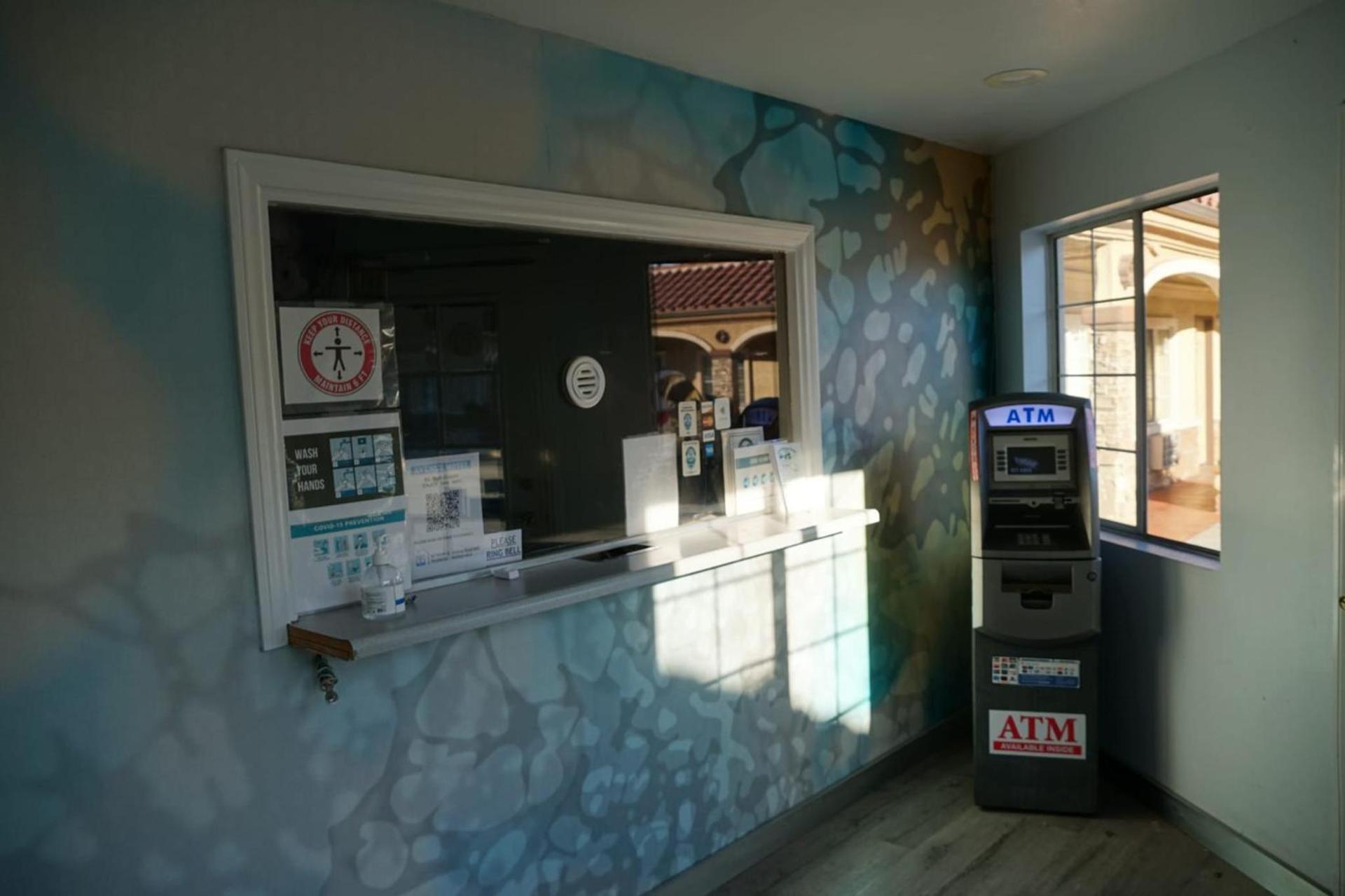 Avenue Motel photo 16