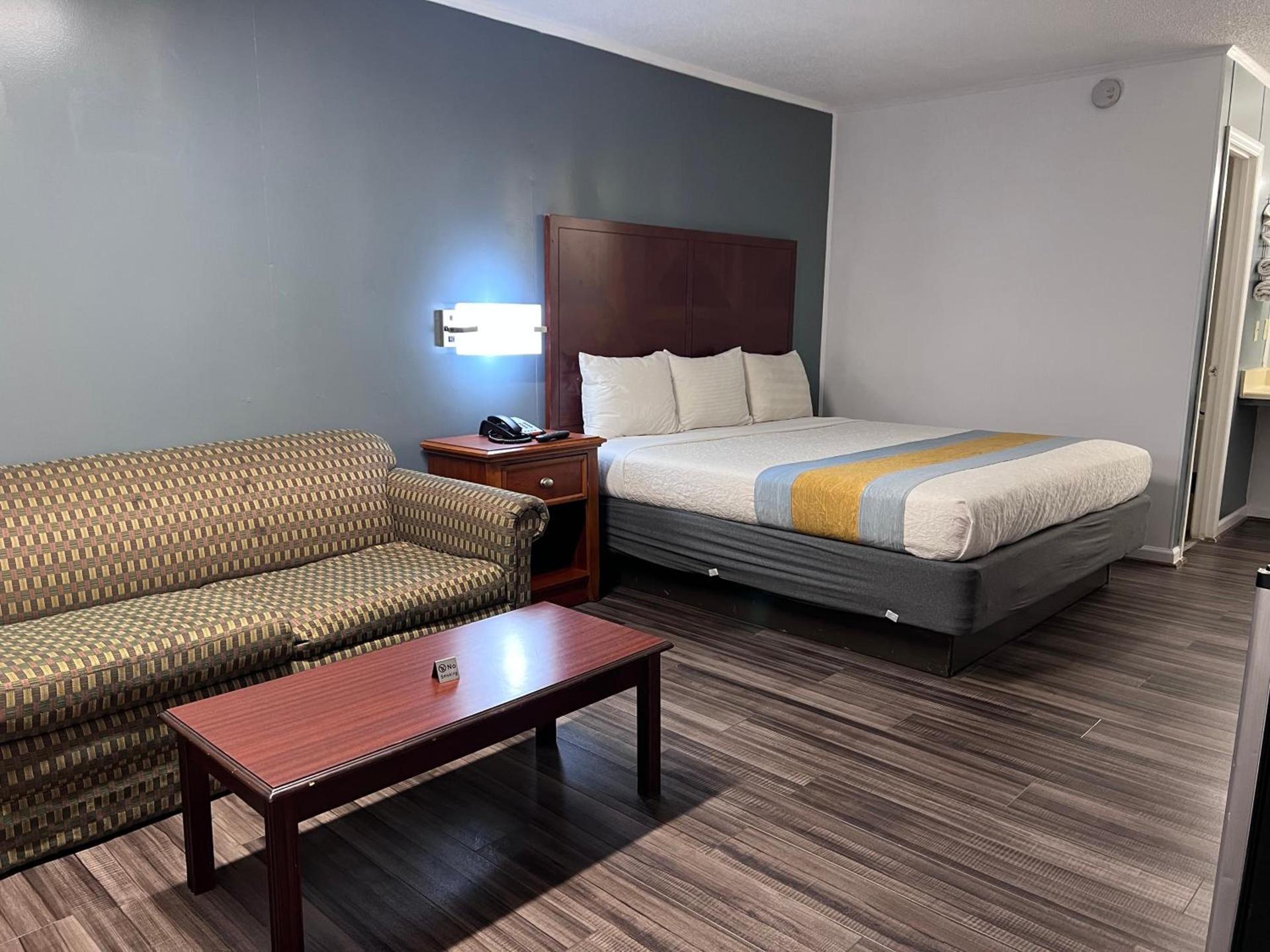 Smith Motel photo 15