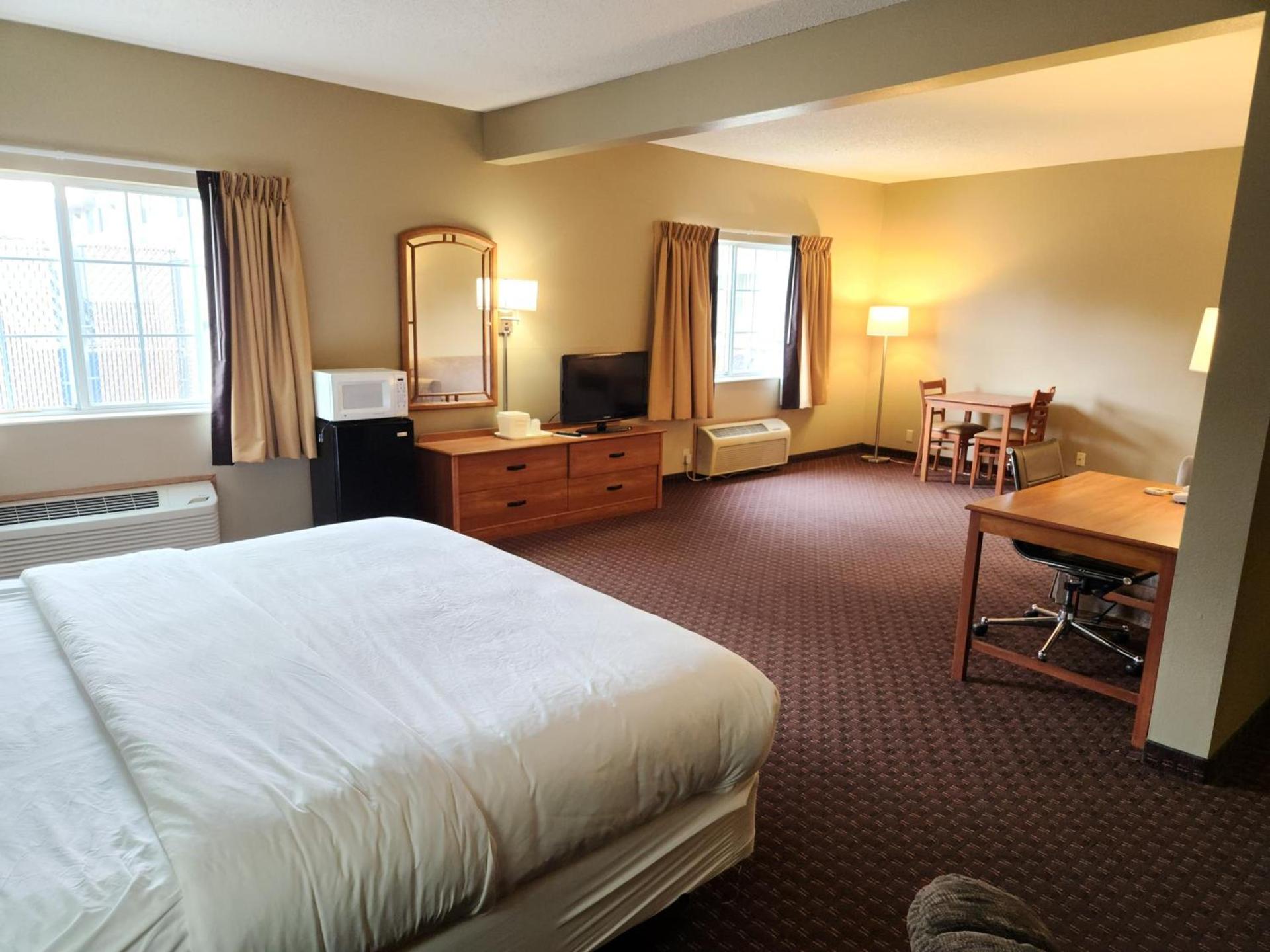 MainStay Suites LeClaire - Quad Cities photo 24