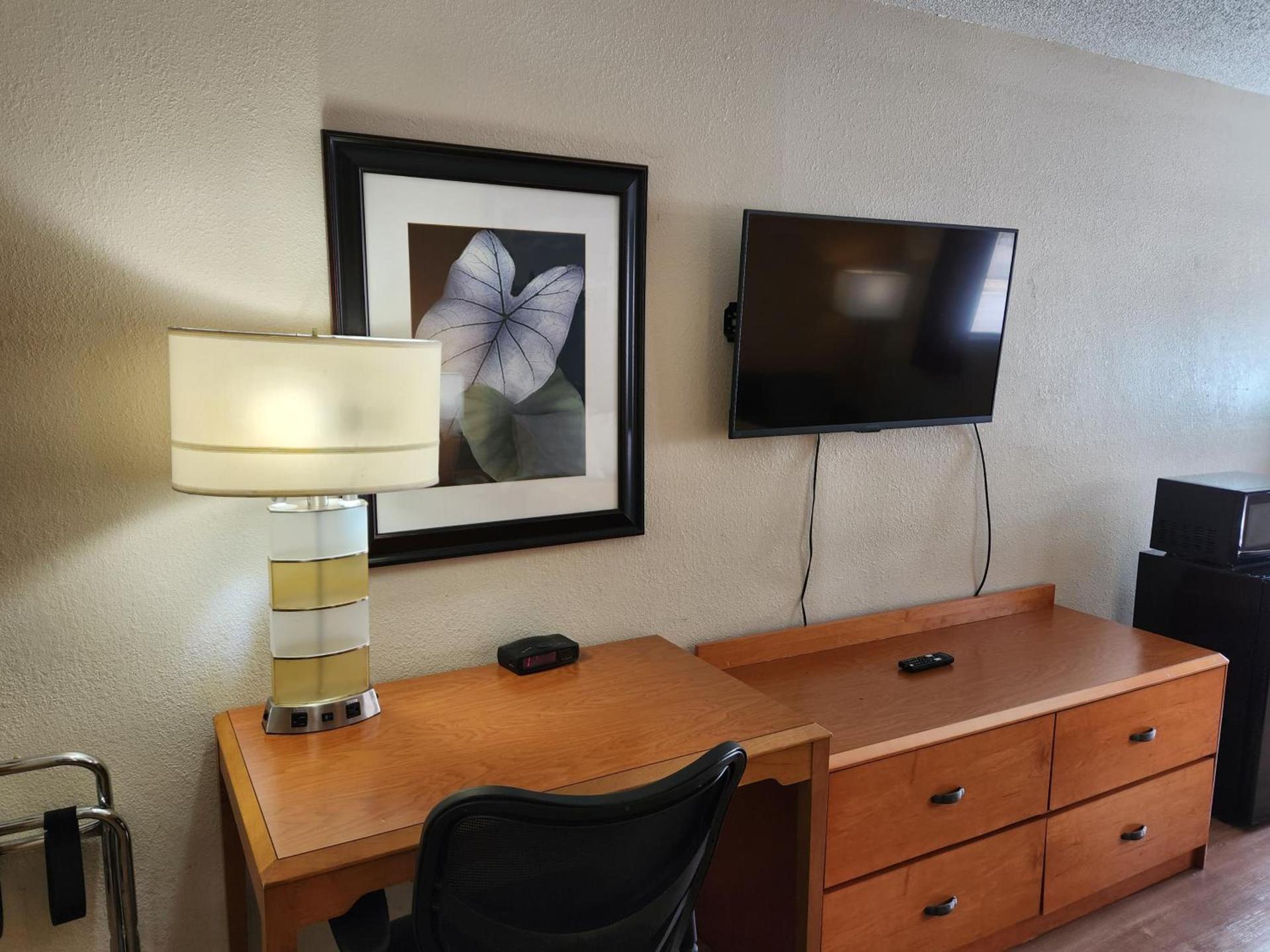 WestSpring Inn - Westlake Cleveland photo 24