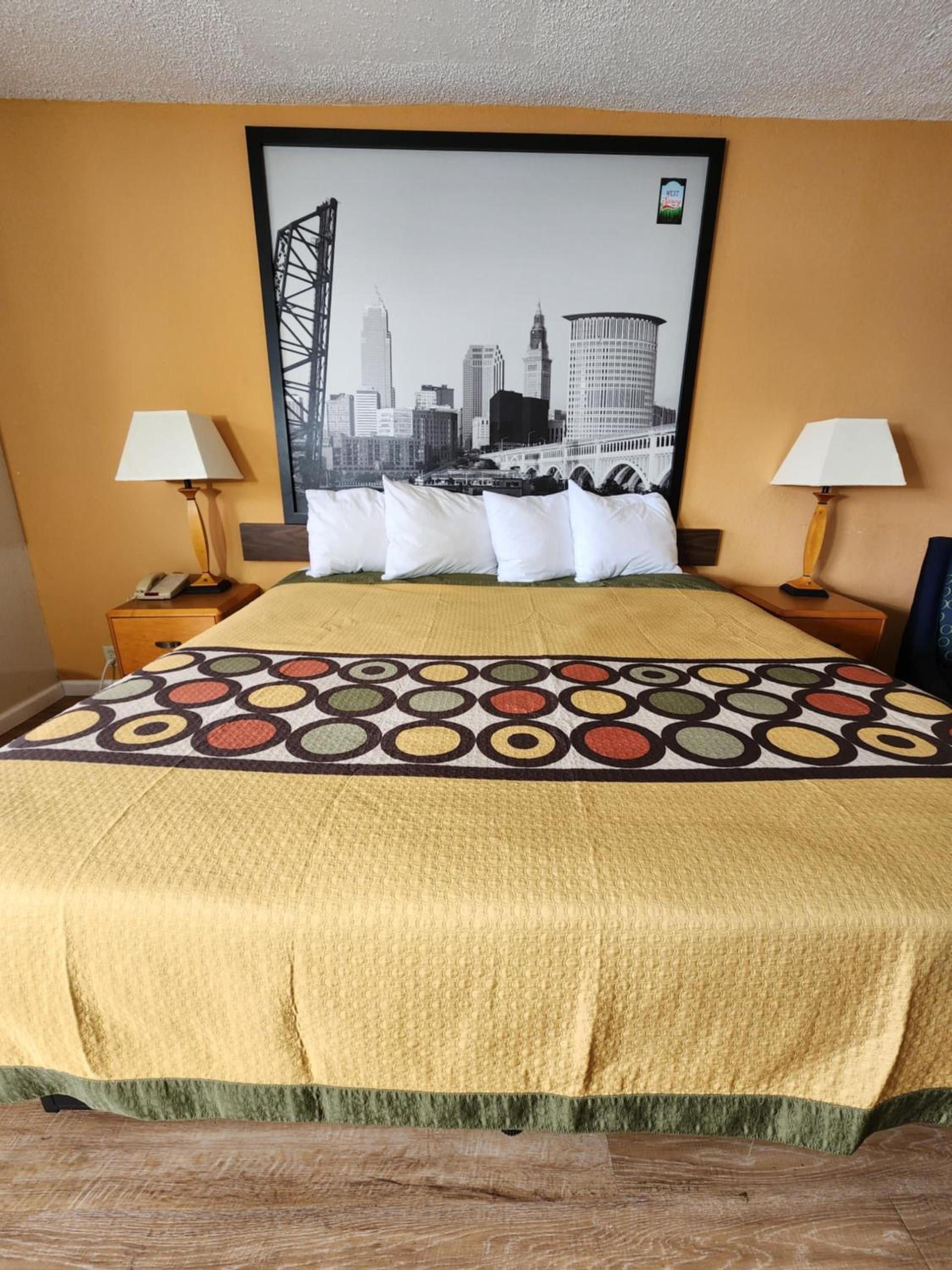 WestSpring Inn - Westlake Cleveland photo 12