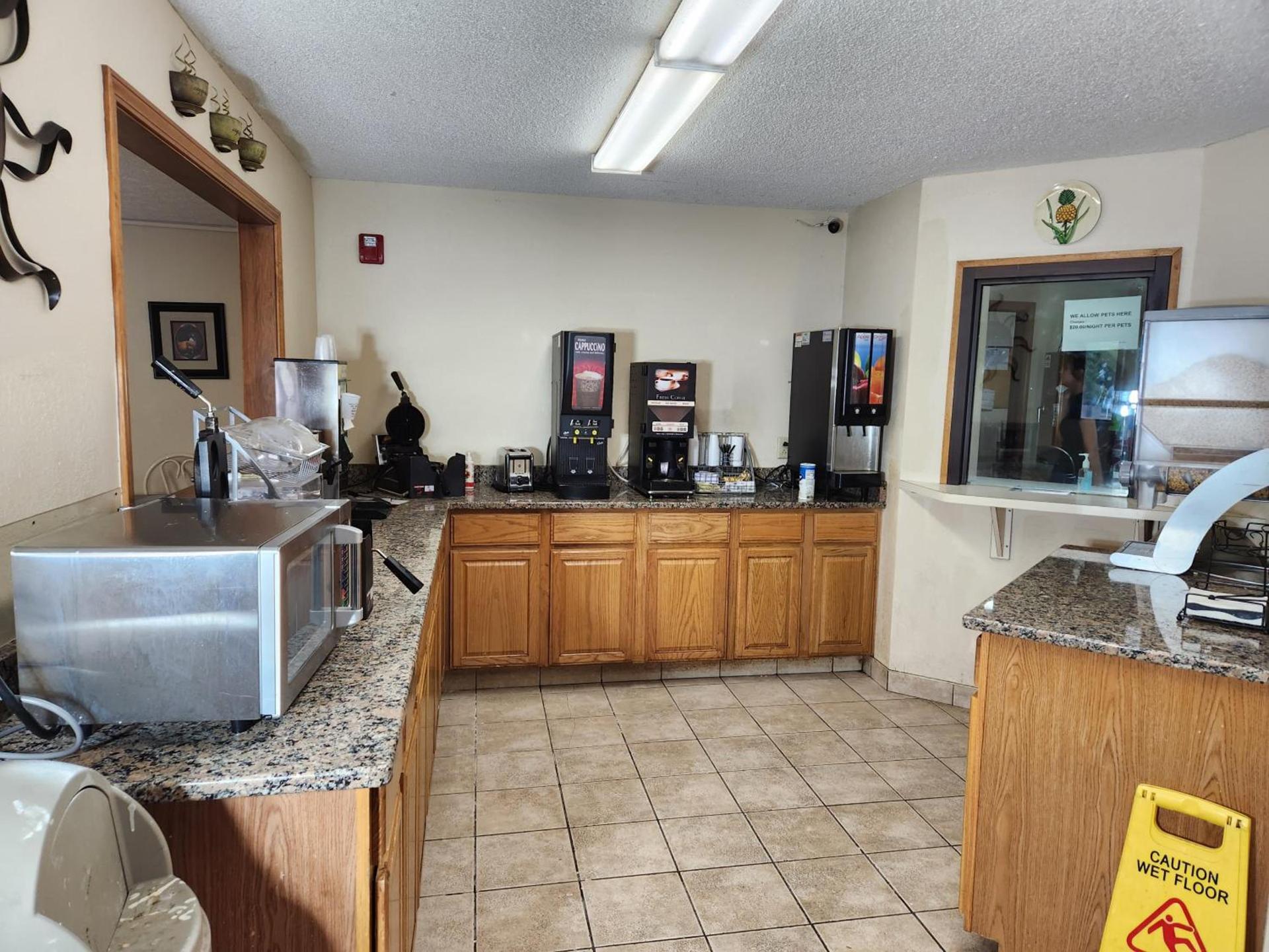 WestSpring Inn - Westlake Cleveland photo 17
