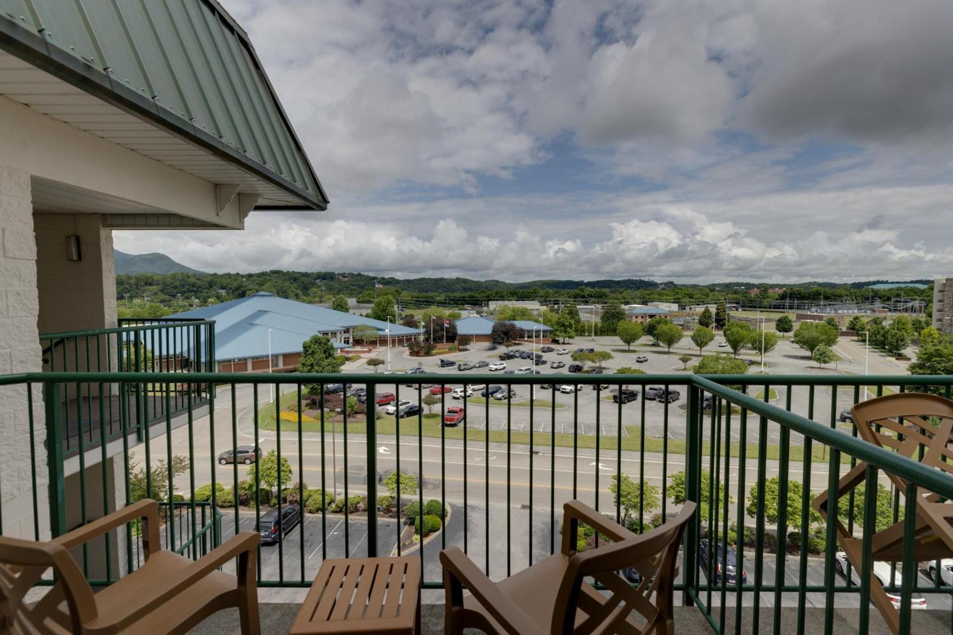 Park Grove Inn photo 40