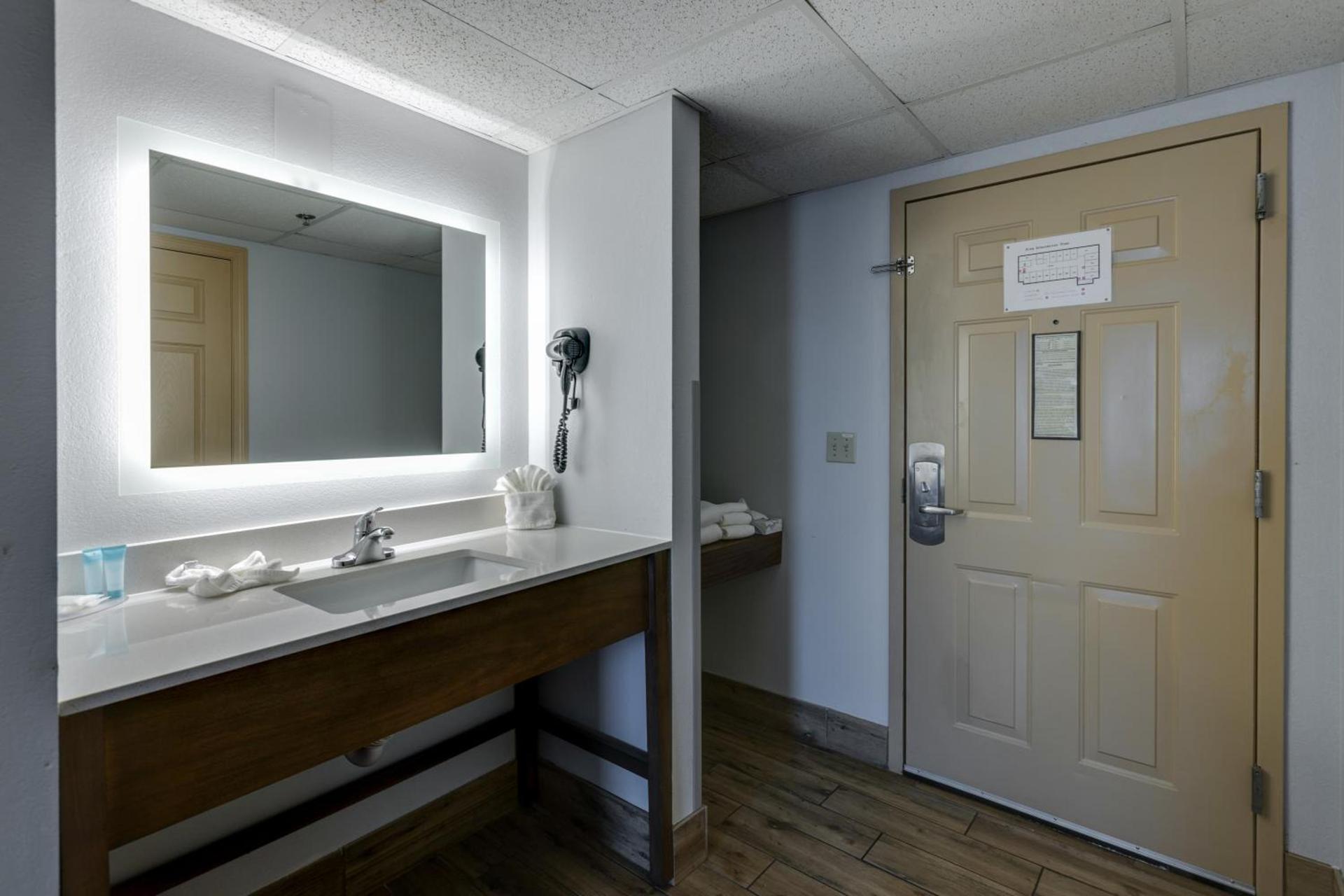 Park Grove Inn photo 38