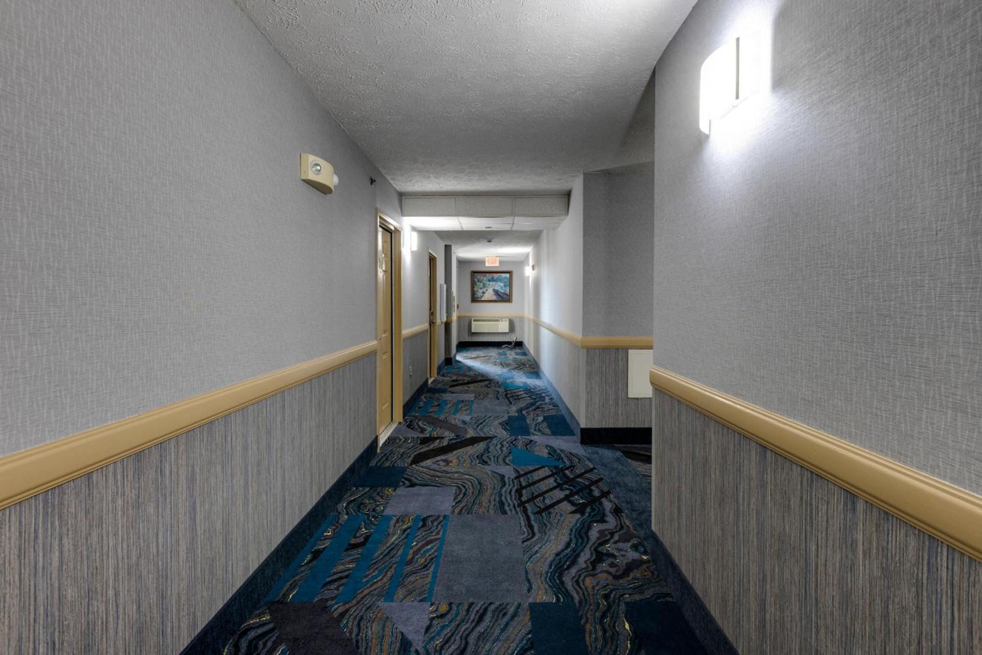 Park Grove Inn photo 58