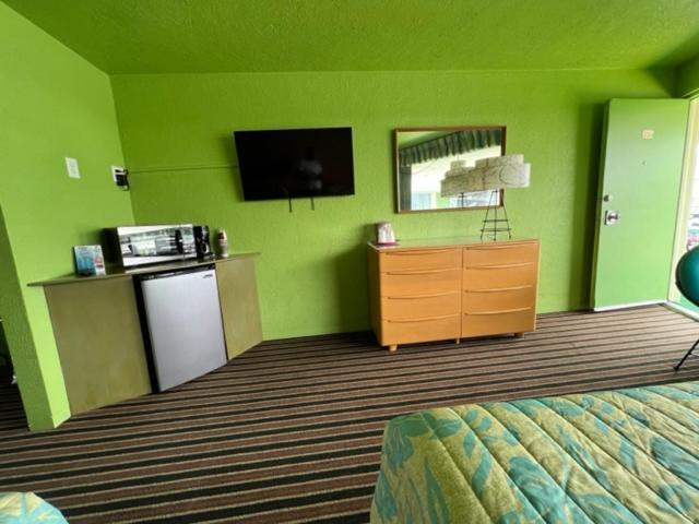Caribbean Motel photo 9