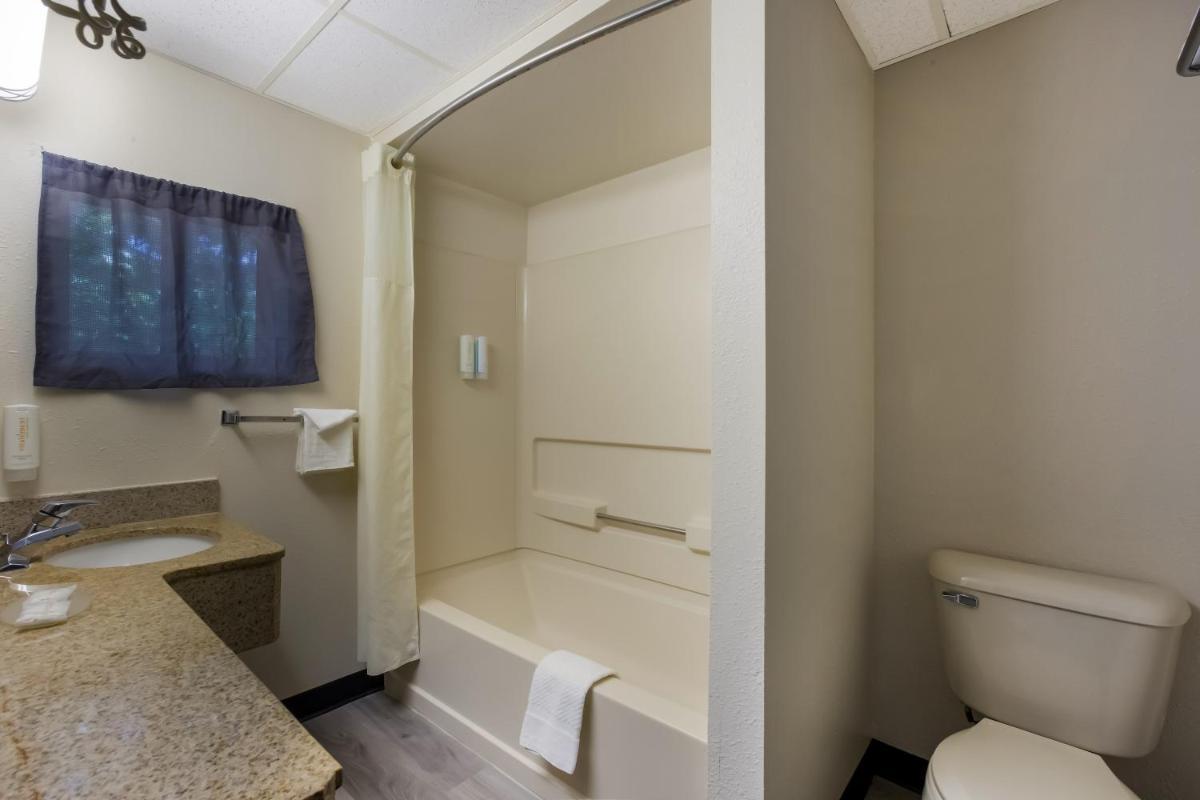 Suburban Studios Millville photo 28