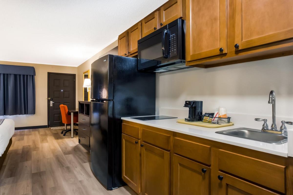 Suburban Studios Millville photo 29