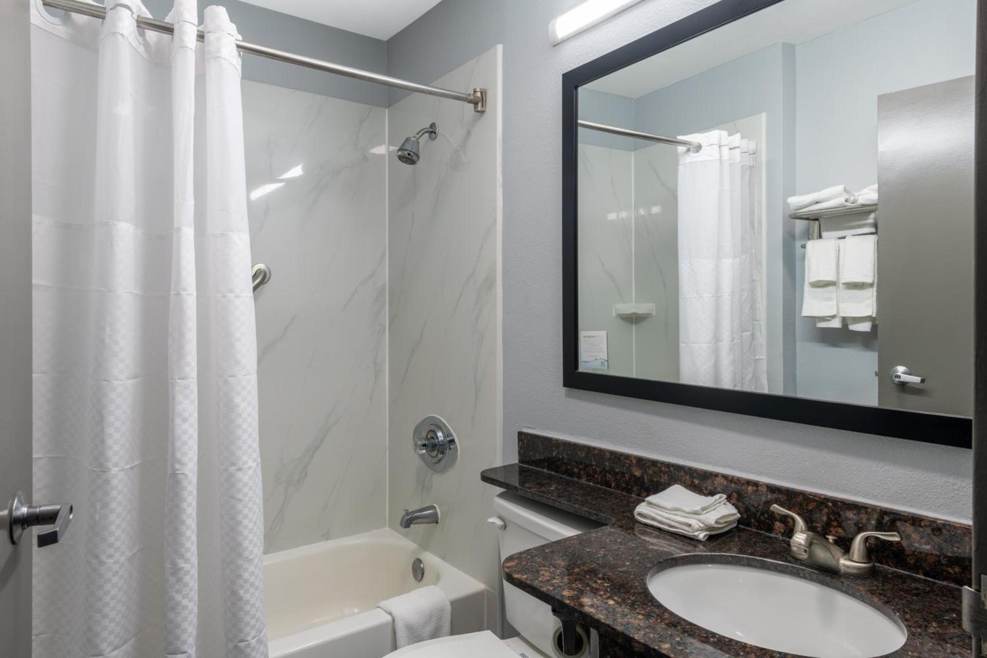 Microtel Inn by Wyndham Spartanburg Duncan photo 21
