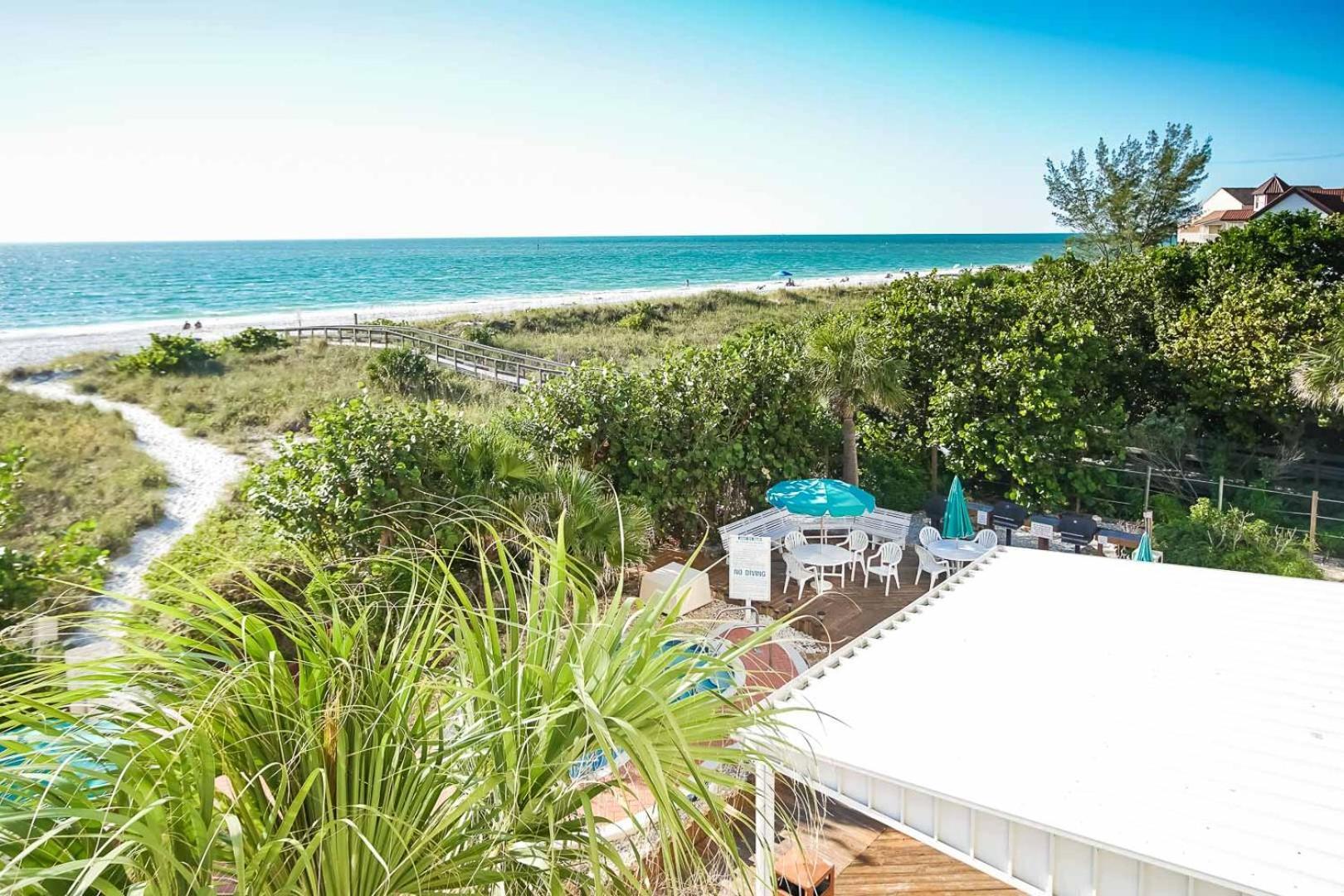 Sand Pebble Resort photo 7