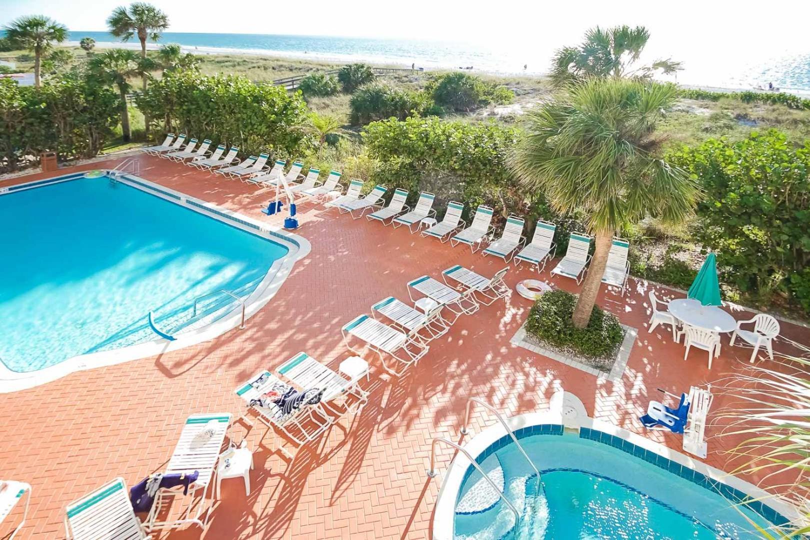 Sand Pebble Resort photo 2