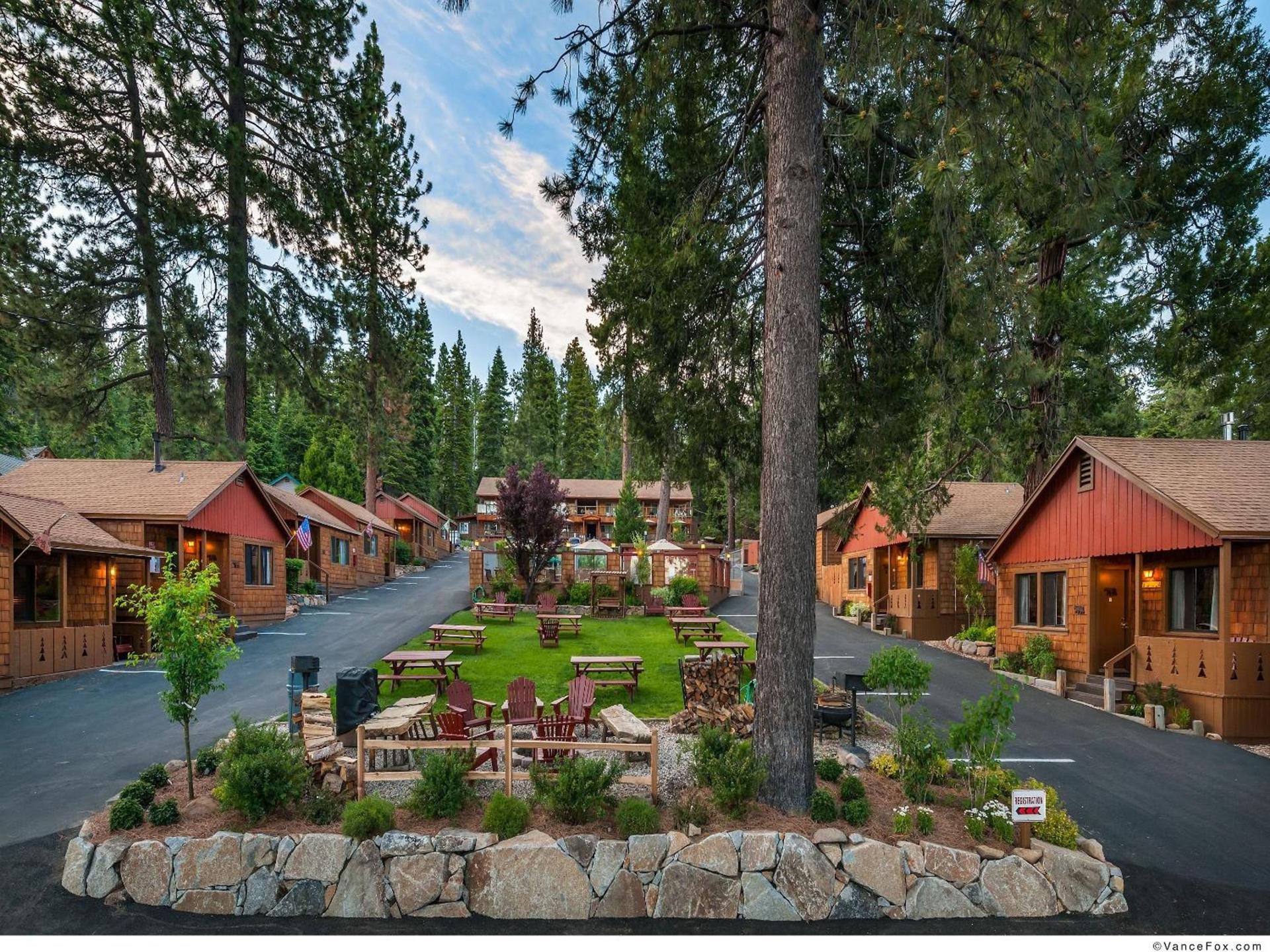 Cedar Glen Lodge photo 16