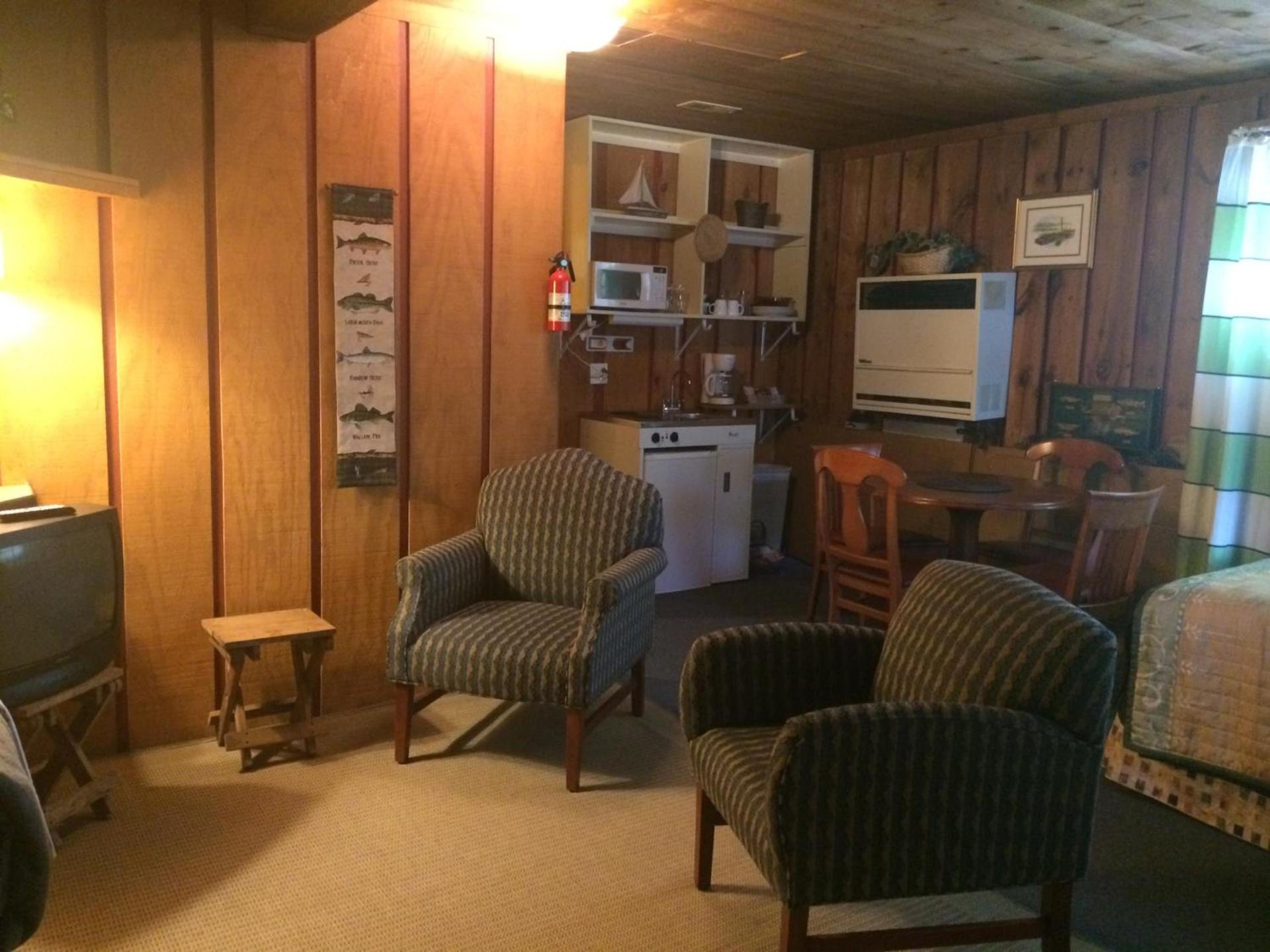 Alpine Motel photo 35