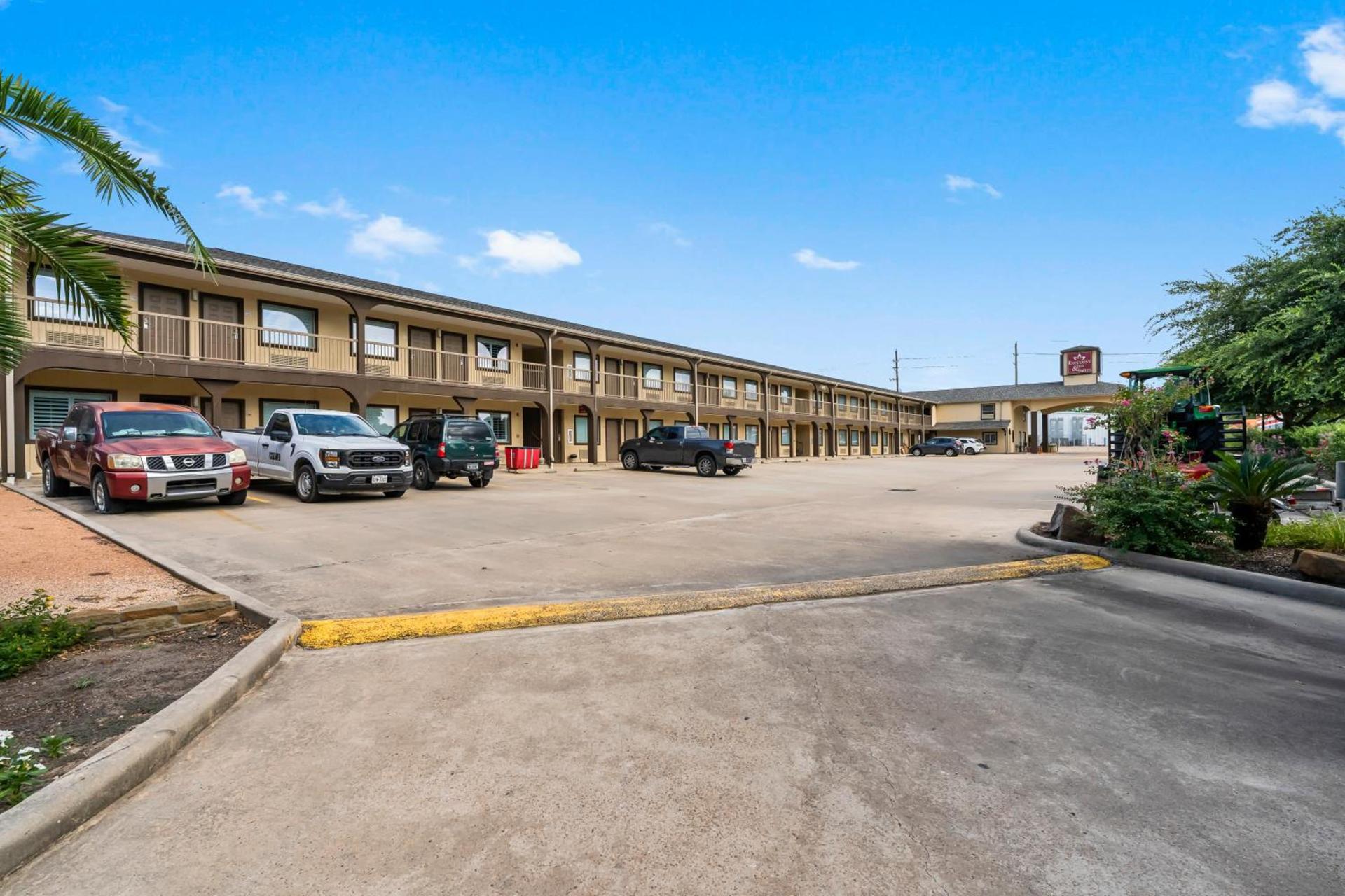 Executive Inn & Suites Magnolia photo 25