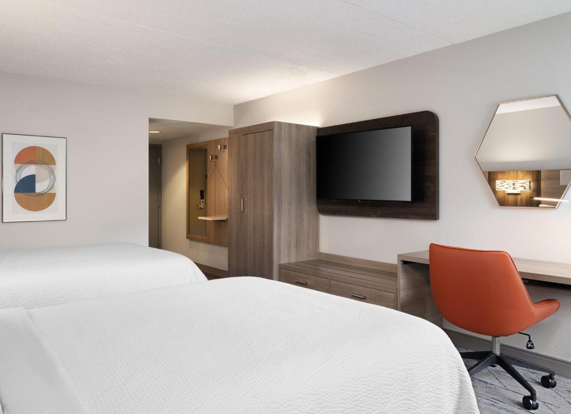Holiday Inn Express Indianapolis Airport by IHG photo 66
