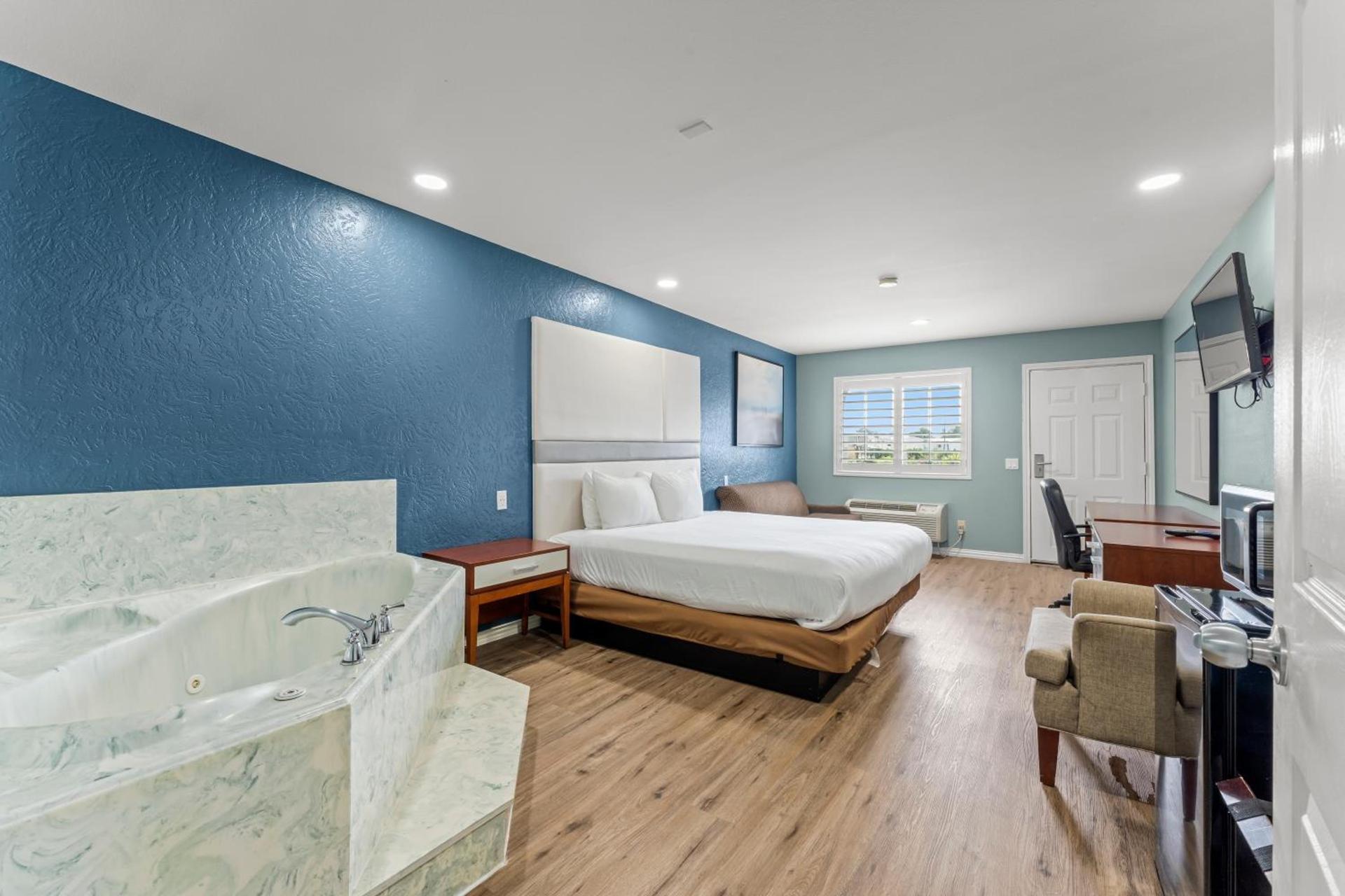 Executive Inn & Suites Magnolia photo 36