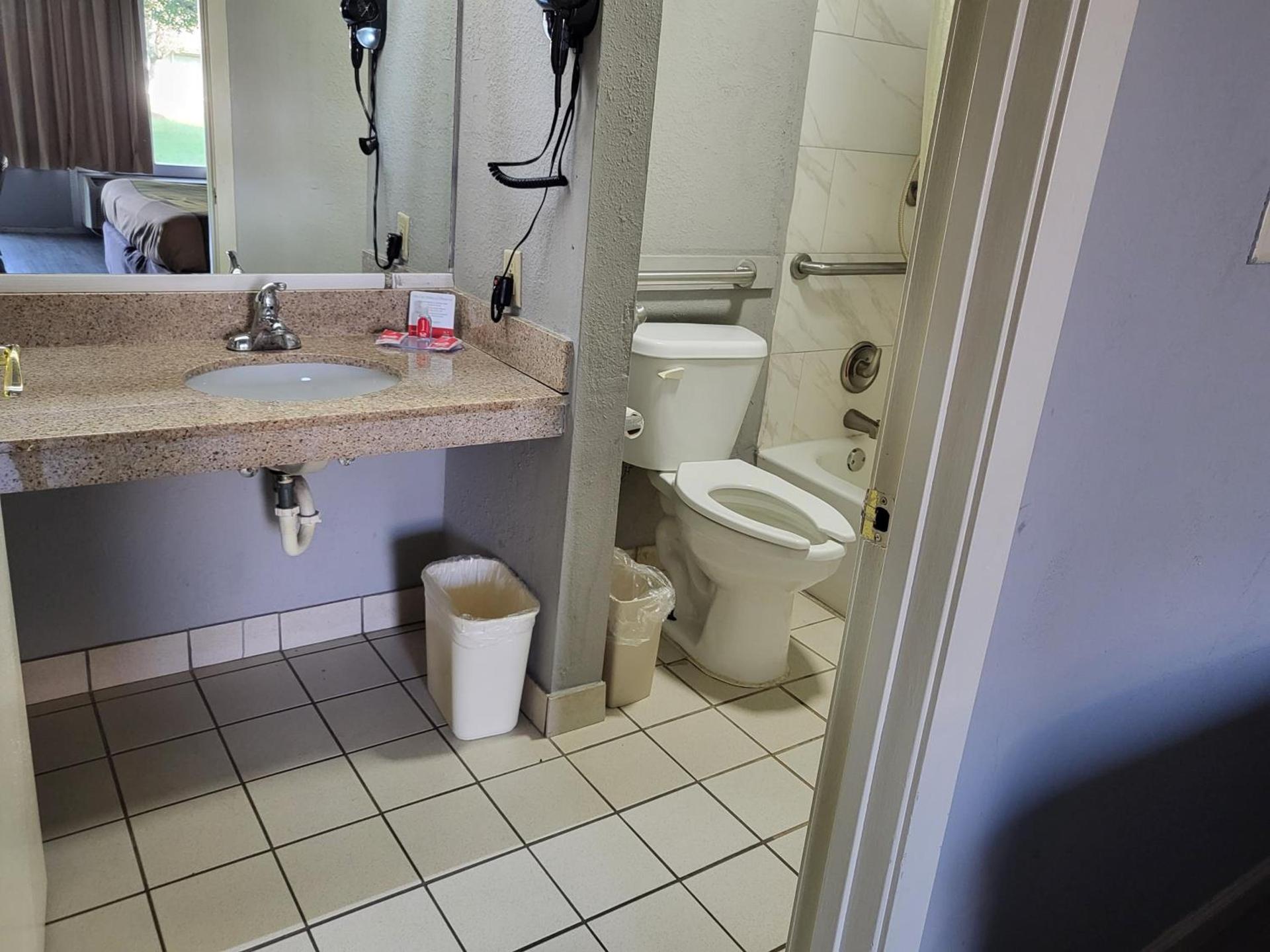 Econolodge photo 56