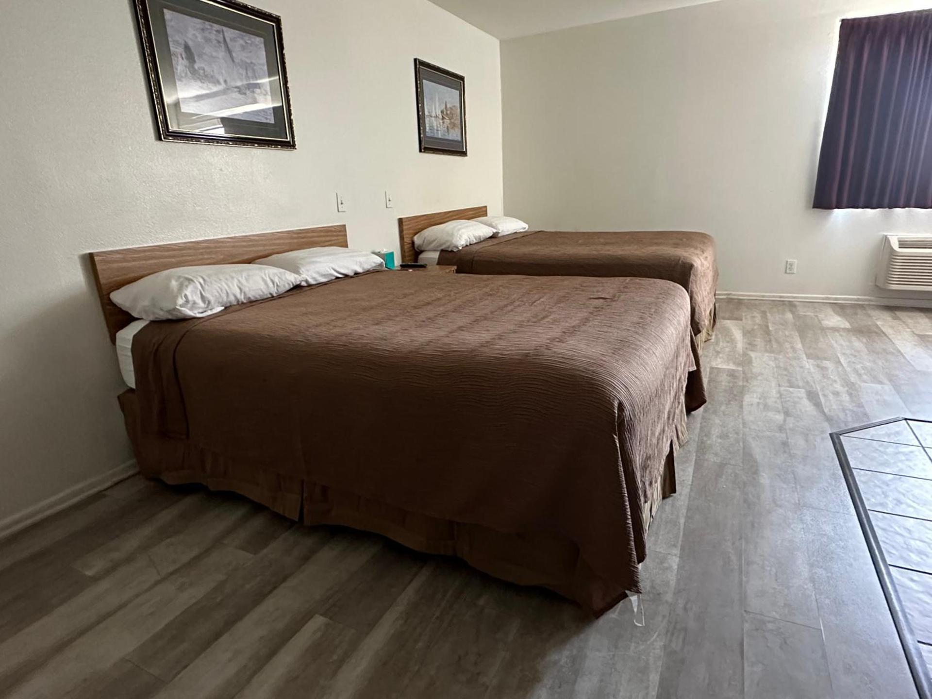 Jolly Roger Hotel photo 12
