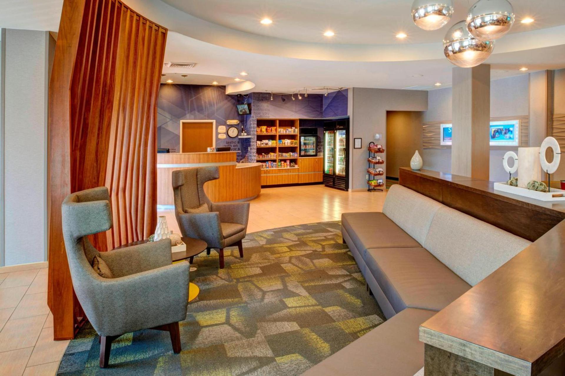 SpringHill Suites St. Louis Brentwood photo 2