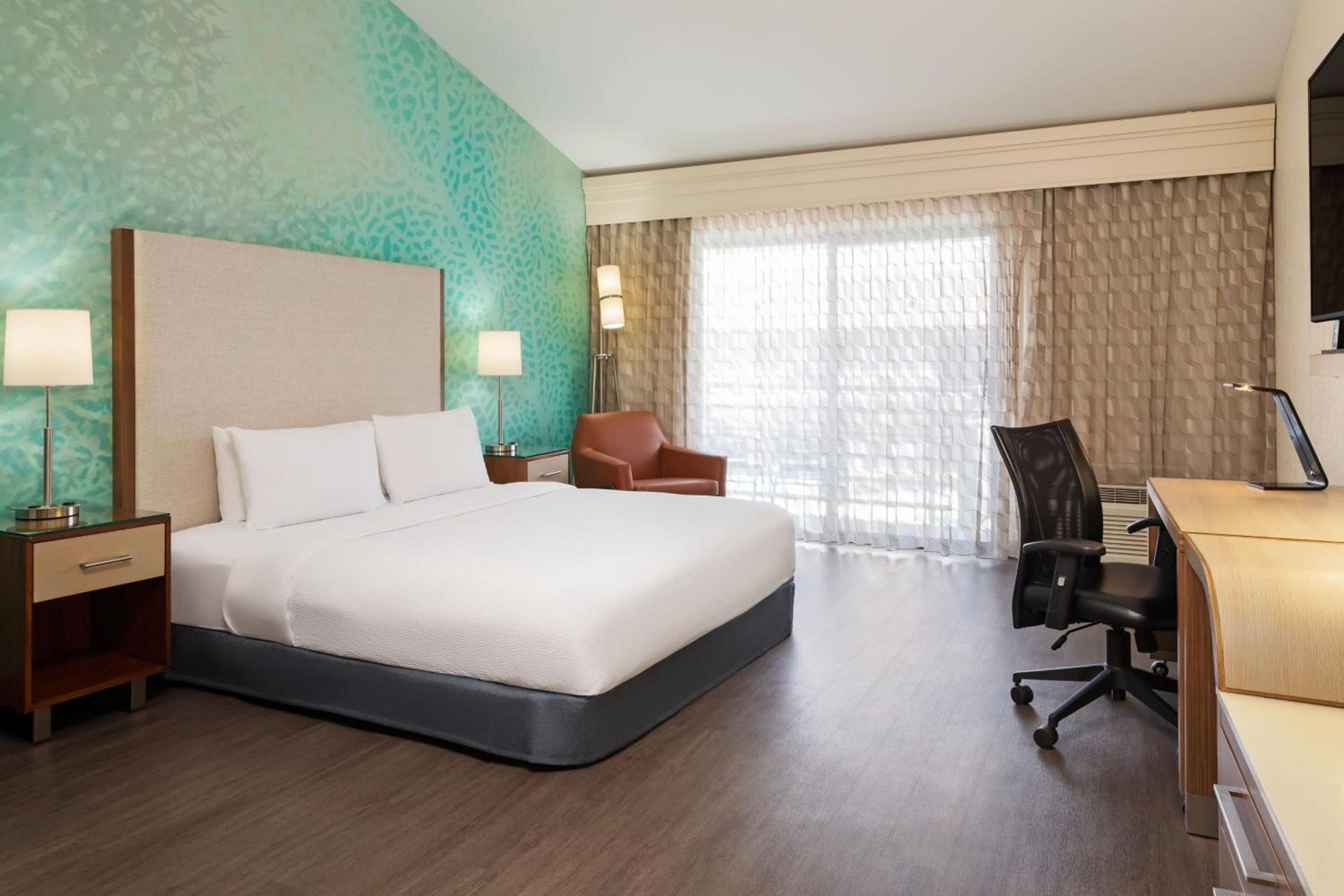 Courtyard by Marriott San Diego Del Mar/Solana Beach photo 37