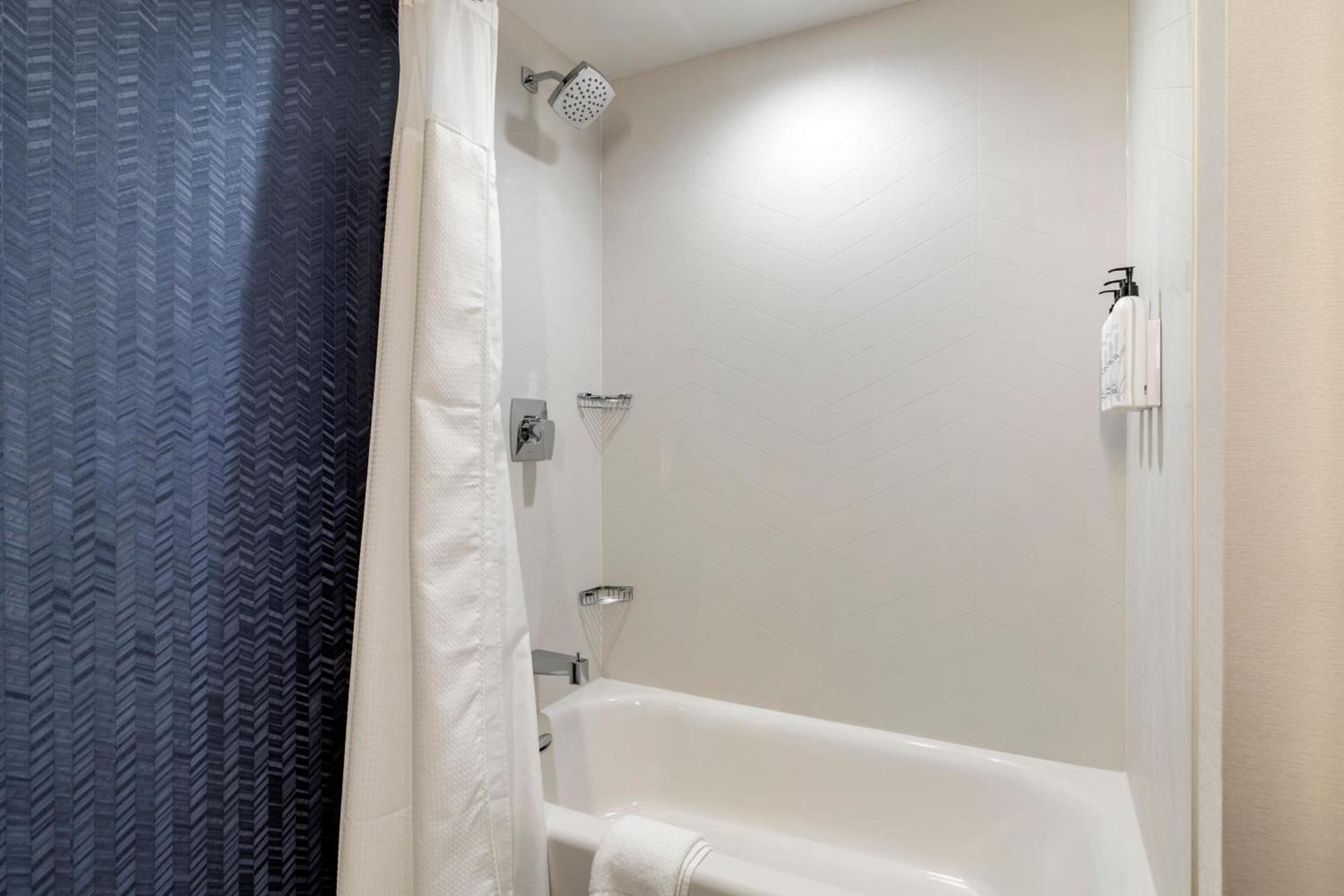 Fairfield by Marriott Inn & Suites North Conway photo 40