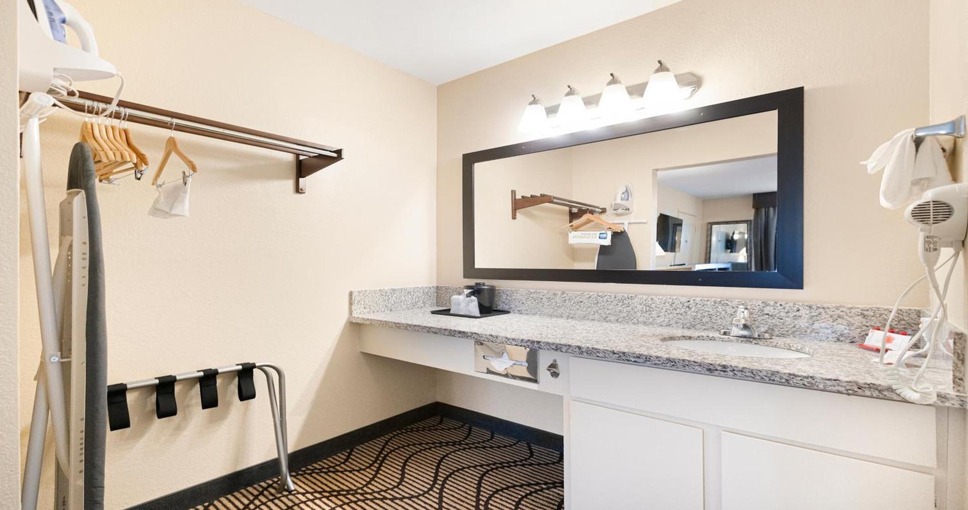 SureStay Plus Hotel by Best Western Sacramento North photo 90