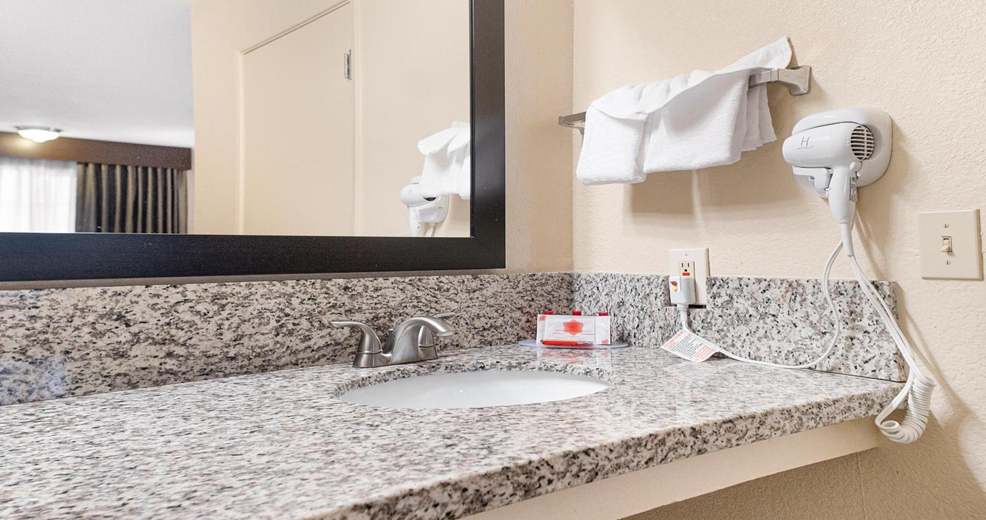 SureStay Plus Hotel by Best Western Sacramento North photo 94
