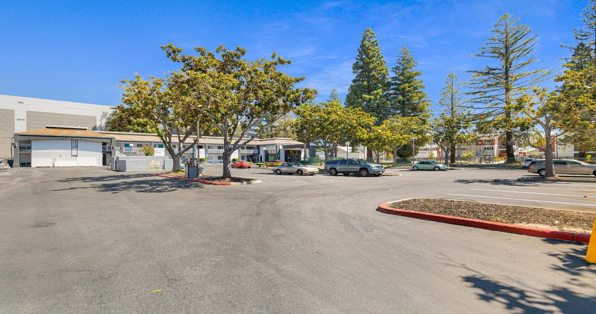 SureStay Plus Hotel by Best Western Sacramento North photo 72