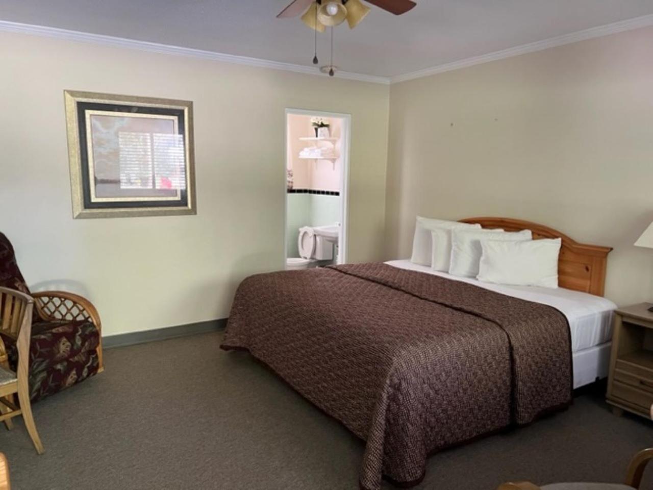 Rolling Brook Inn photo 9