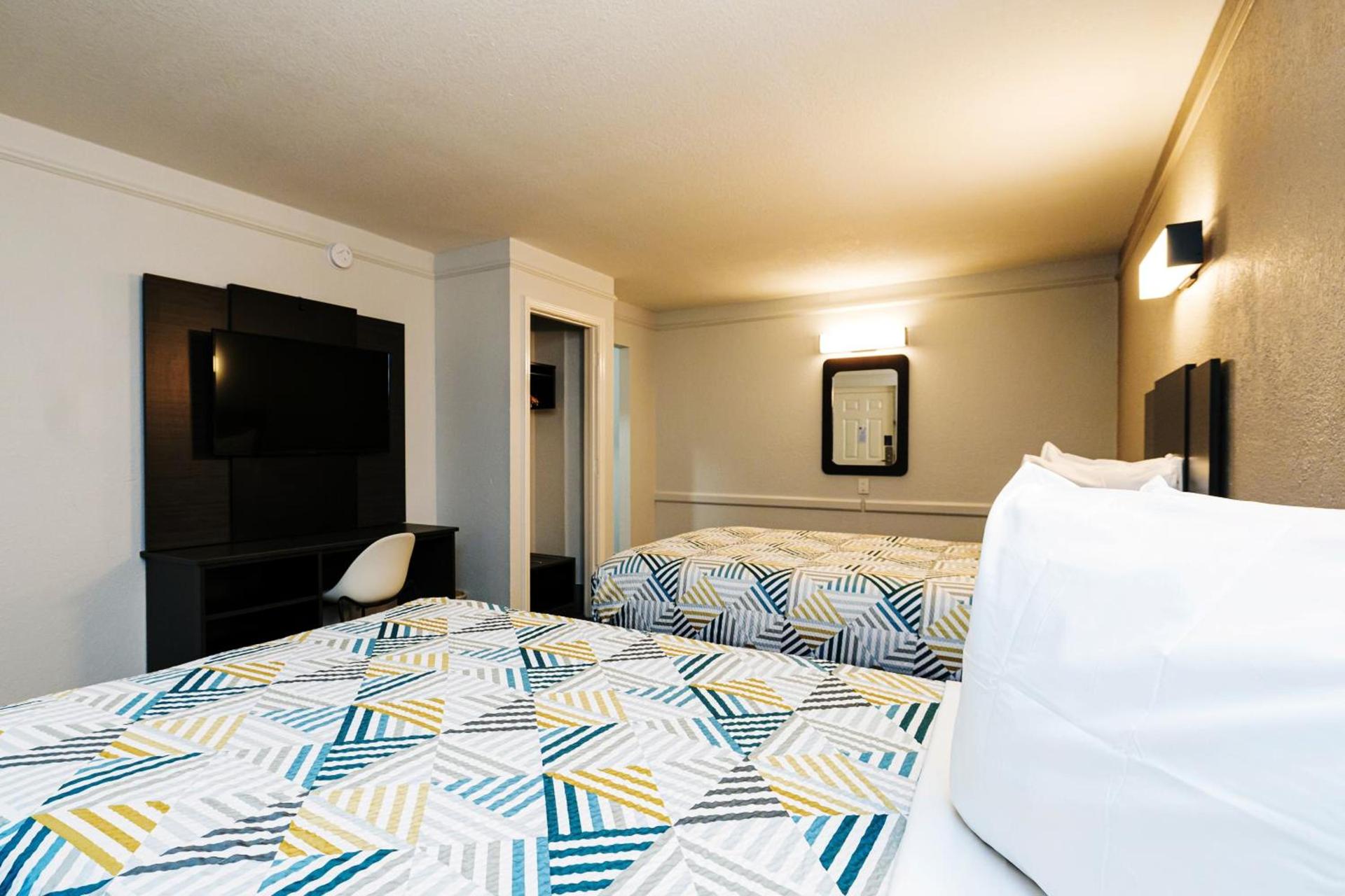Motel 6-Baytown, TX - Garth Rd photo 20