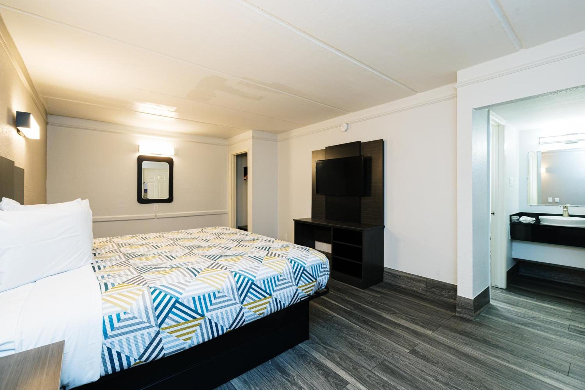 Motel 6-Baytown, TX - Garth Rd photo 24