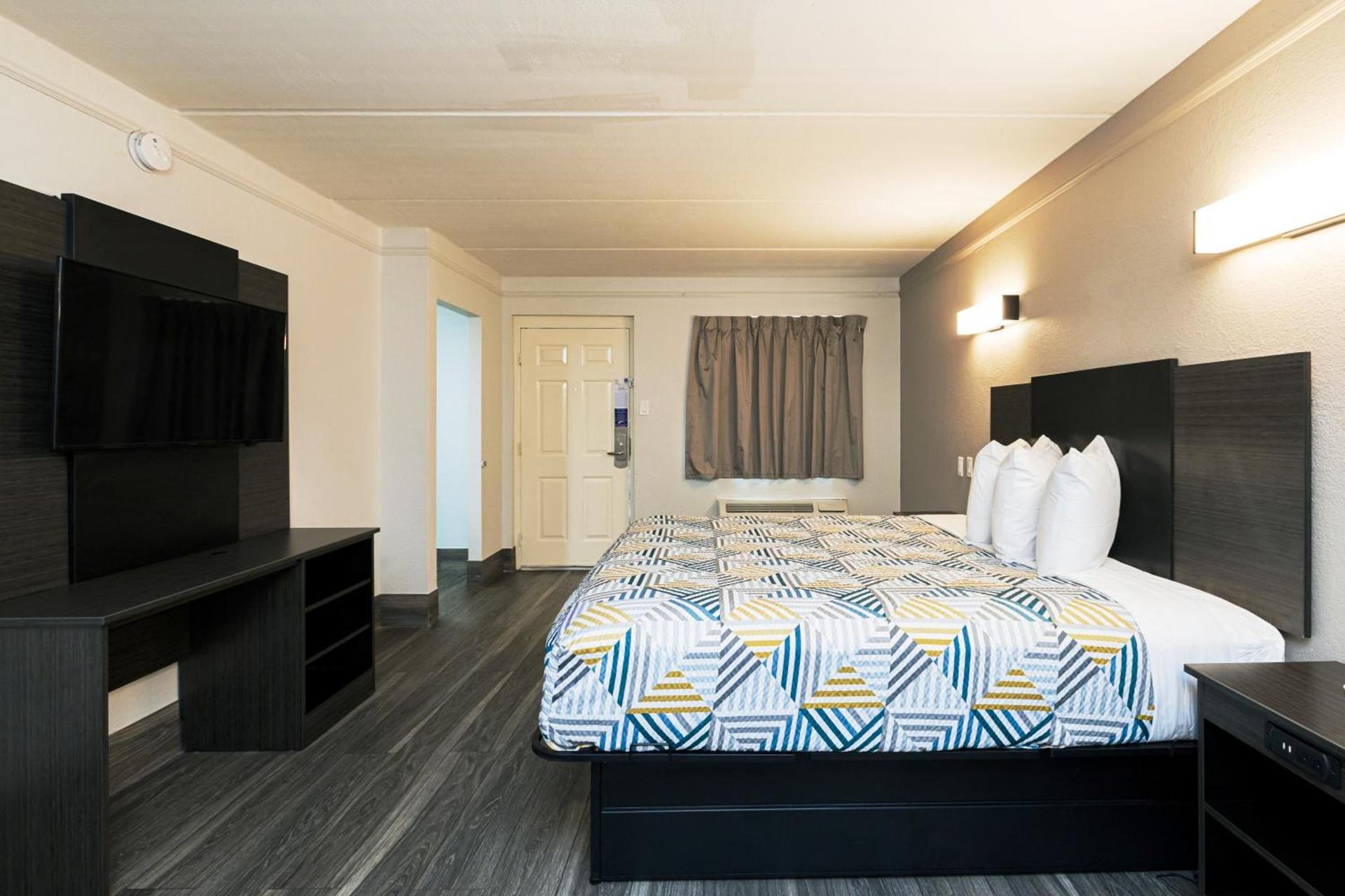 Motel 6-Baytown, TX - Garth Rd photo 23