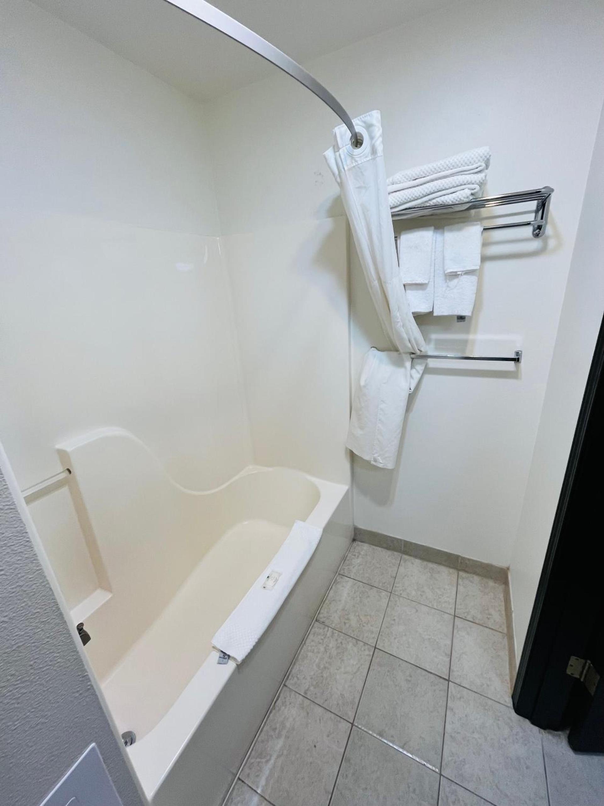 Quality Inn Cle Elum-Ellensburg photo 38