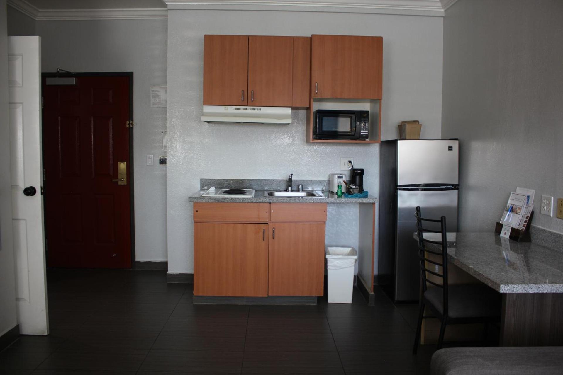 Rodeway Inn & Suites Hayward - Oakland South photo 23