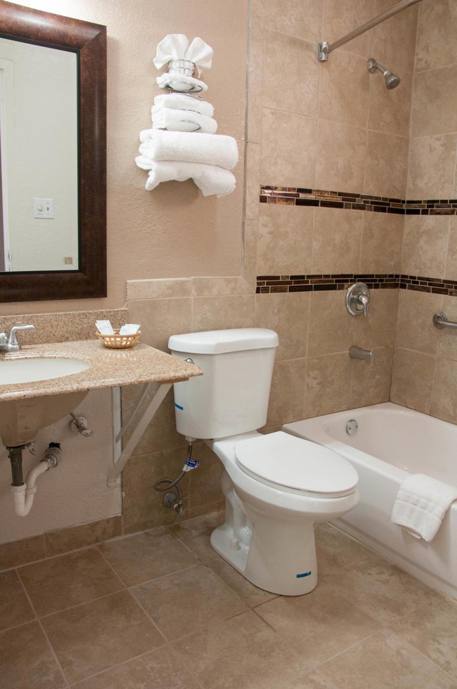 Esquire Inn photo 12